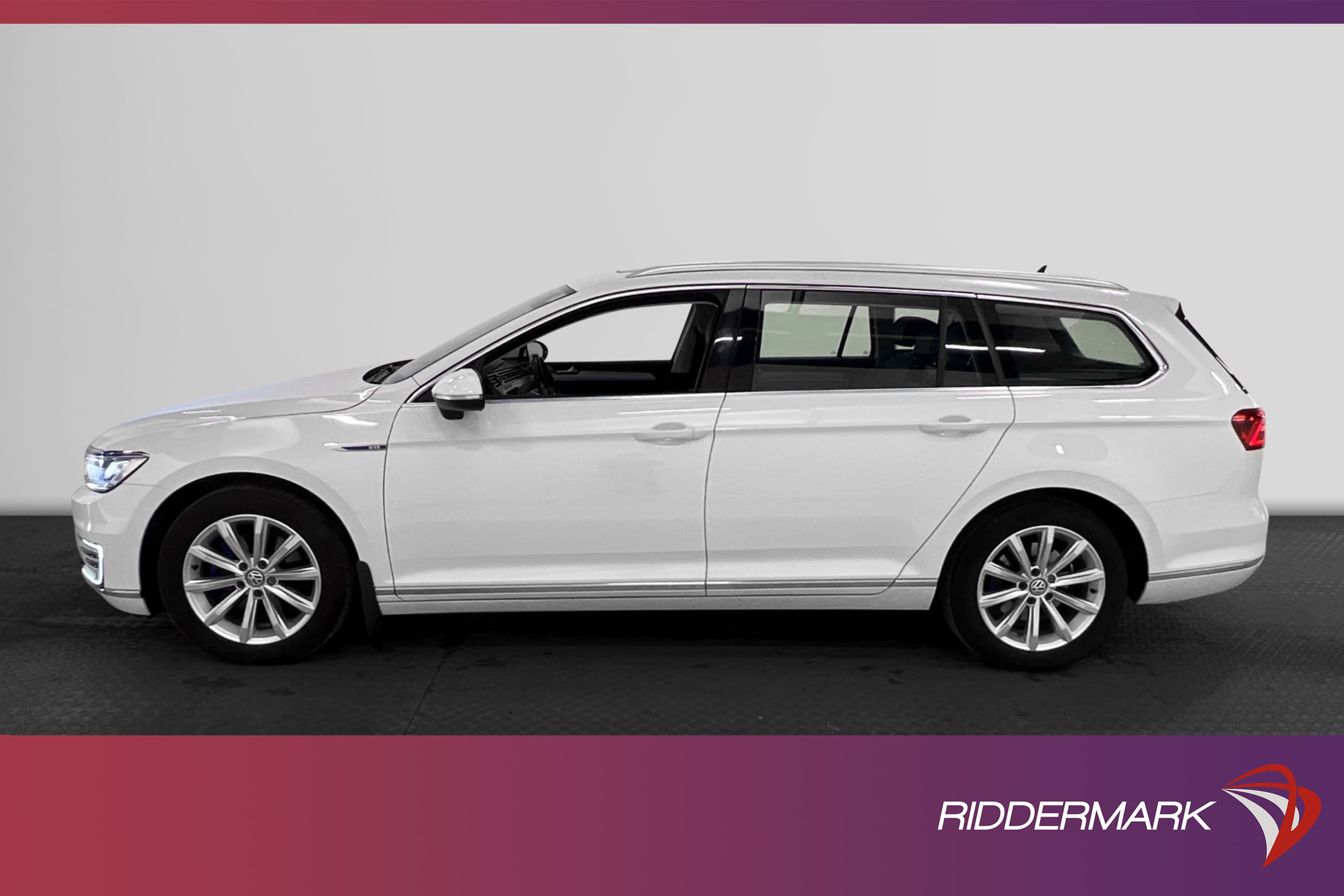 Volkswagen Passat GTE 218hk
