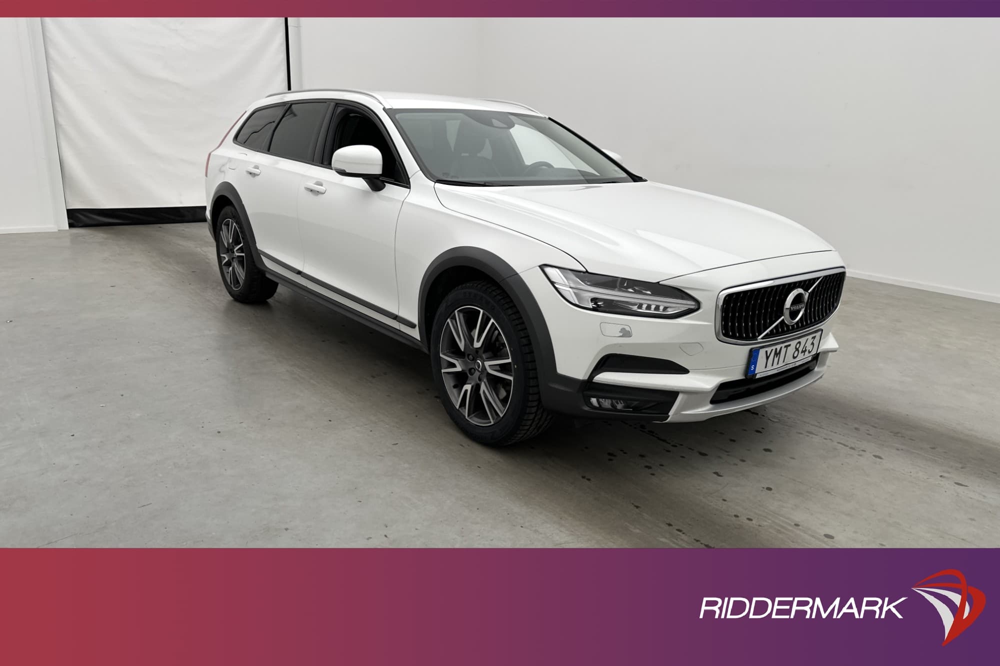 Volvo V90 Cross Country D4 AWD