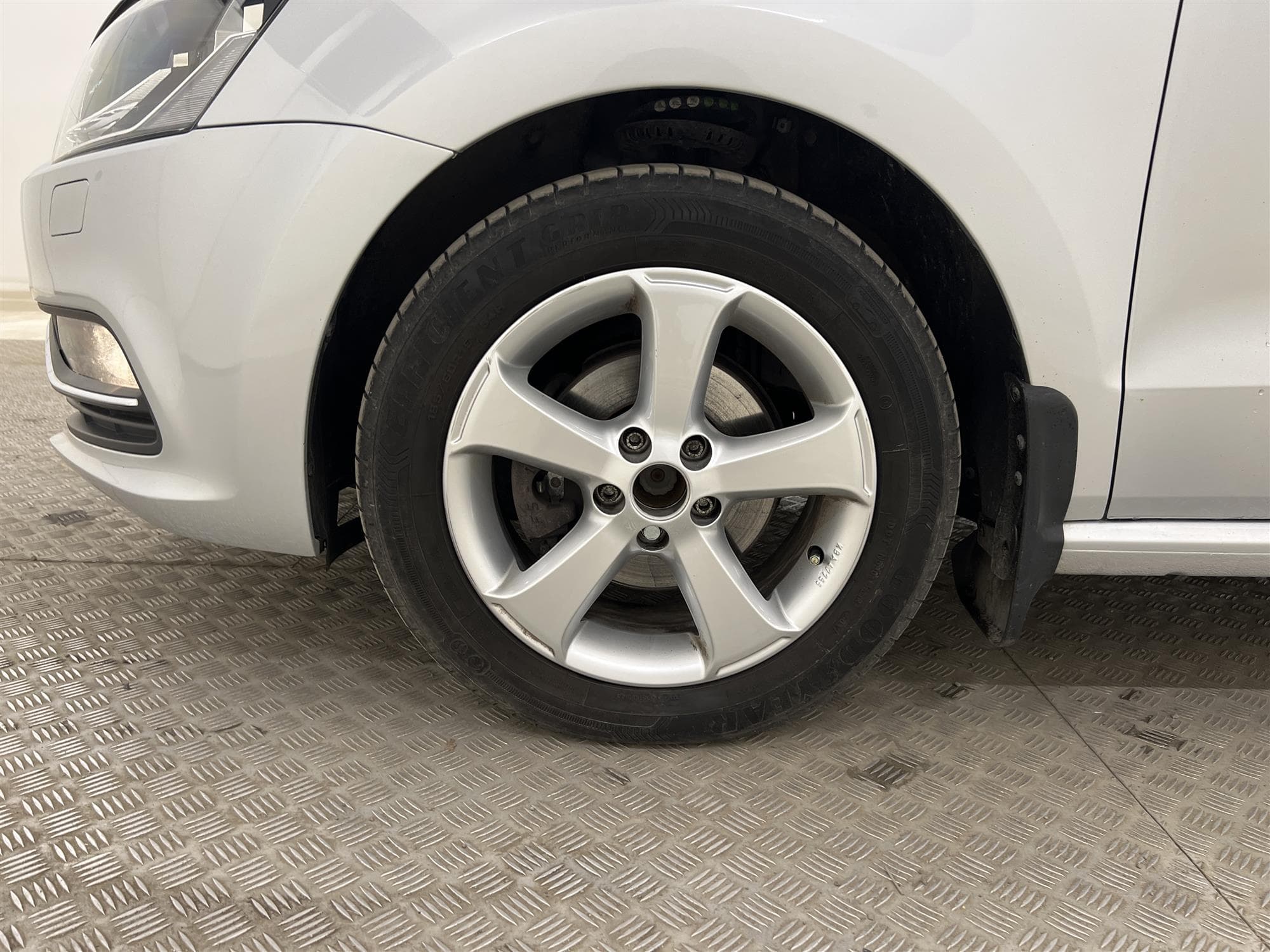 Volkswagen Polo 1.2 TSI 90hk Låg Skatt Nybes 0,40L/mil