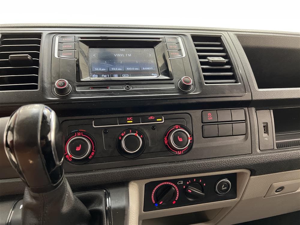Volkswagen Transporter 2.0TDI Aut 4MOTION L2  Värmare Moms interiör