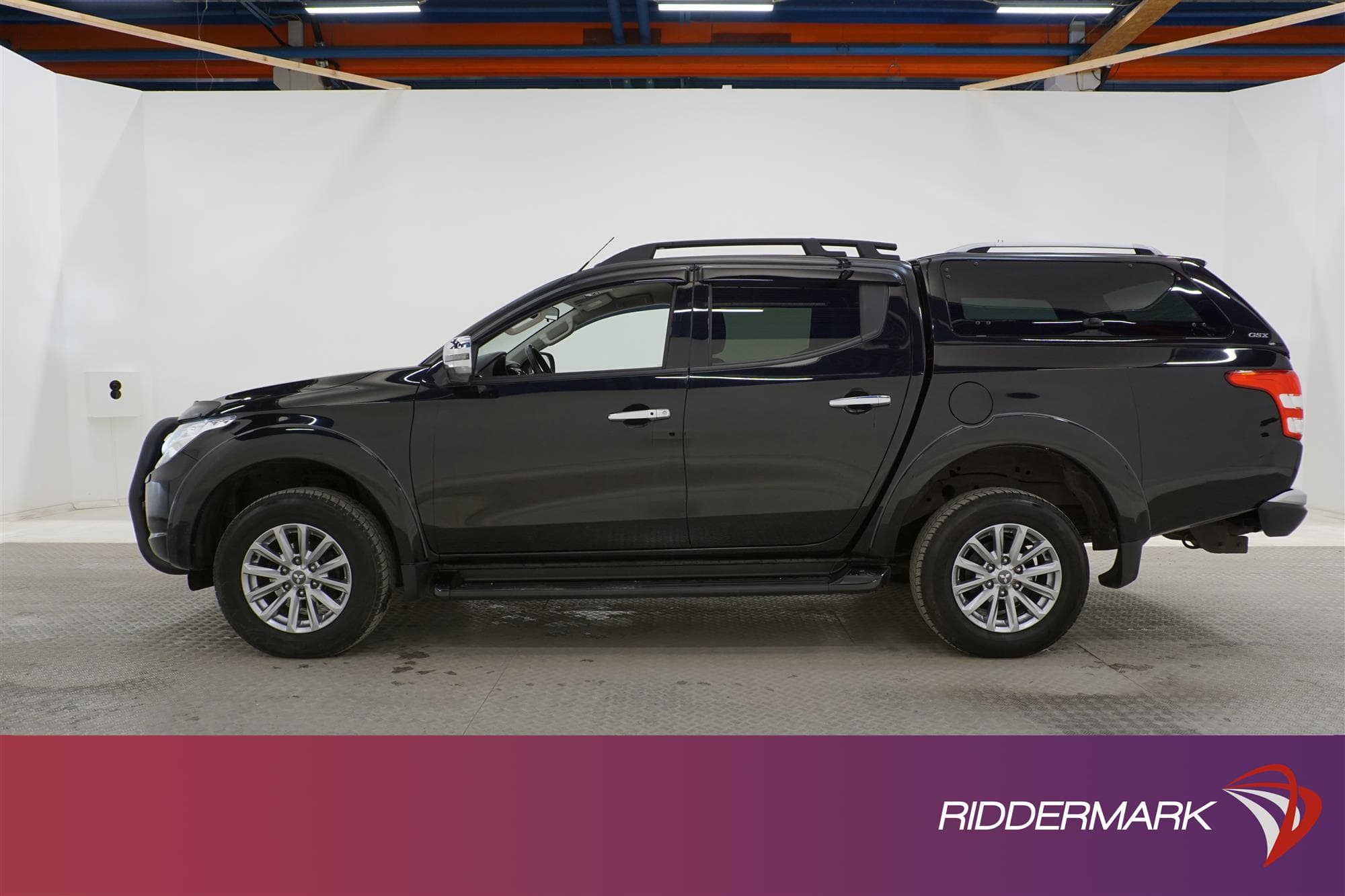 Mitsubishi L200 Business 2.4D 181hk Navi Kåpa Drag  Moms  