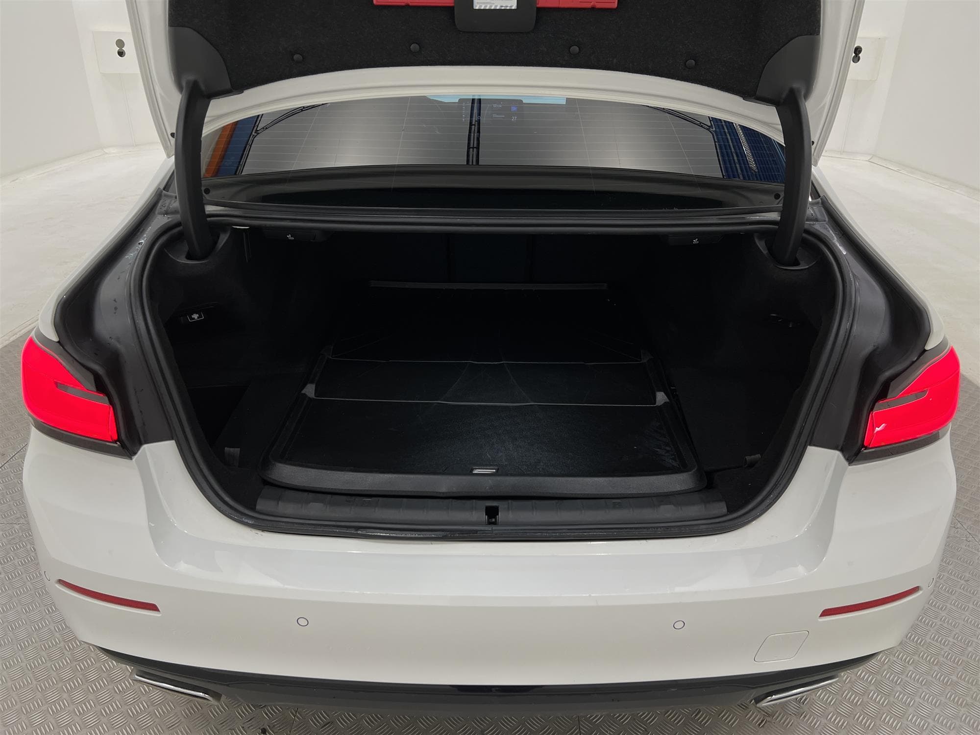 BMW 530e Sedan 292hk Sport Line Skinn Navi Backkamera