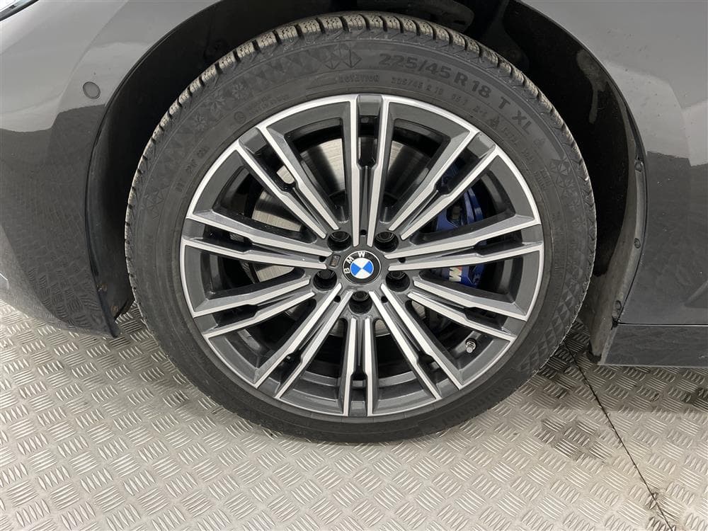BMW 330d xDrive 265hk M-Sport Innovation Pano H/K Värmare