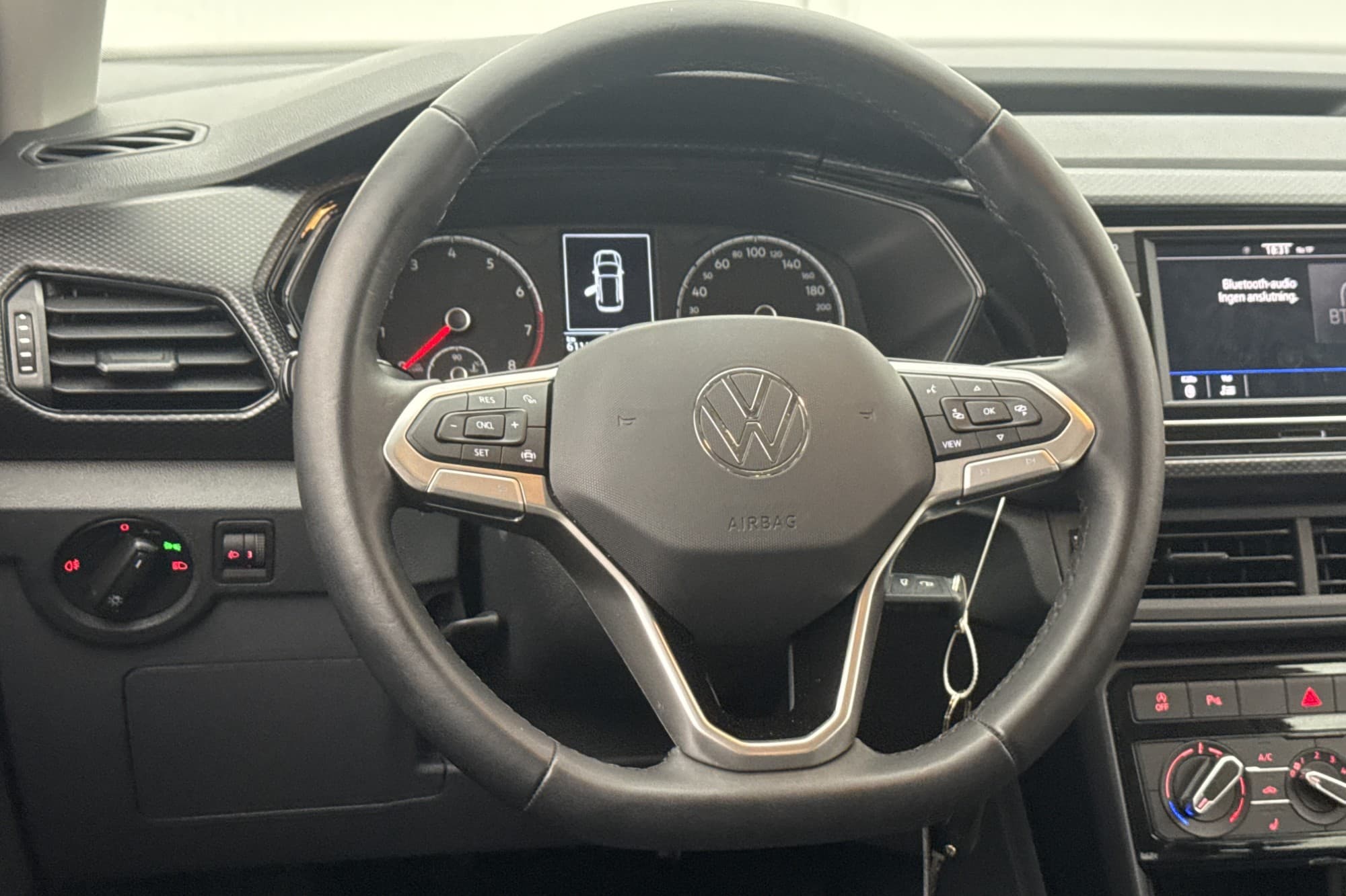 Volkswagen T-Cross 1.0 TSI 95hk Base P-Sensorer Carplay