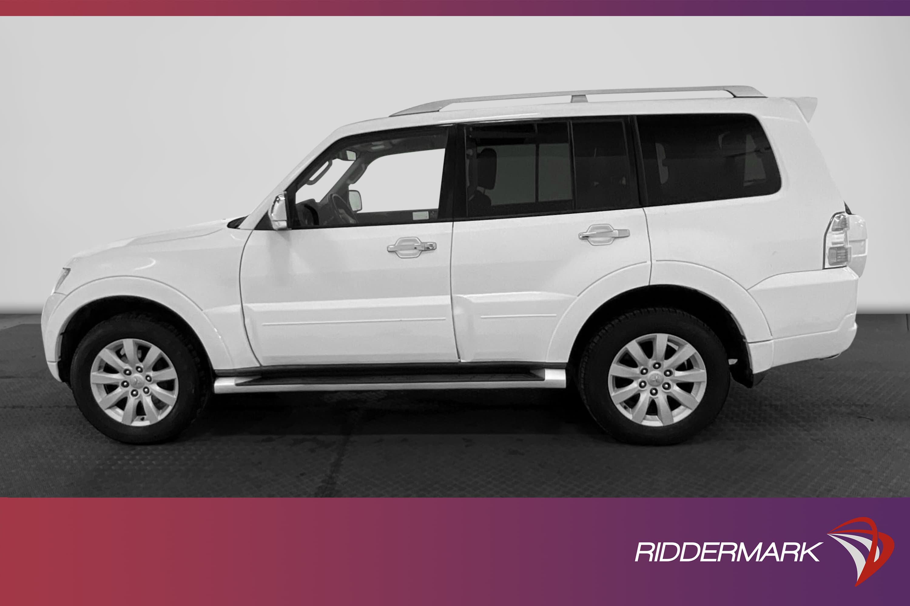 Mitsubishi Pajero 3.8 V6 250hk 4WD