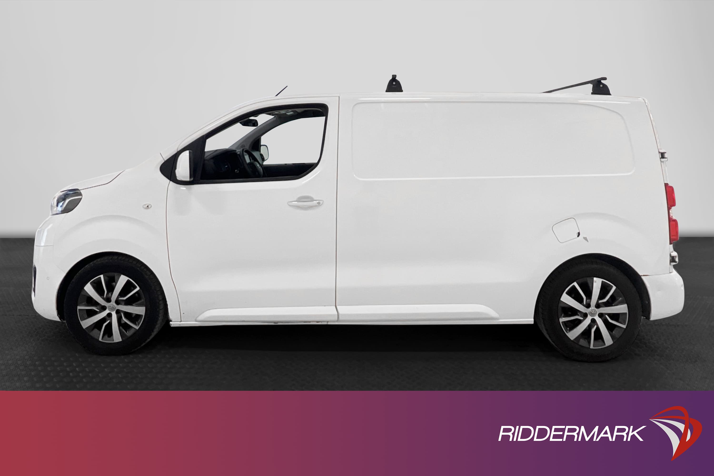 Toyota ProAce 2.0 Automat 177hk L2 HUD Navi Kamera Drag