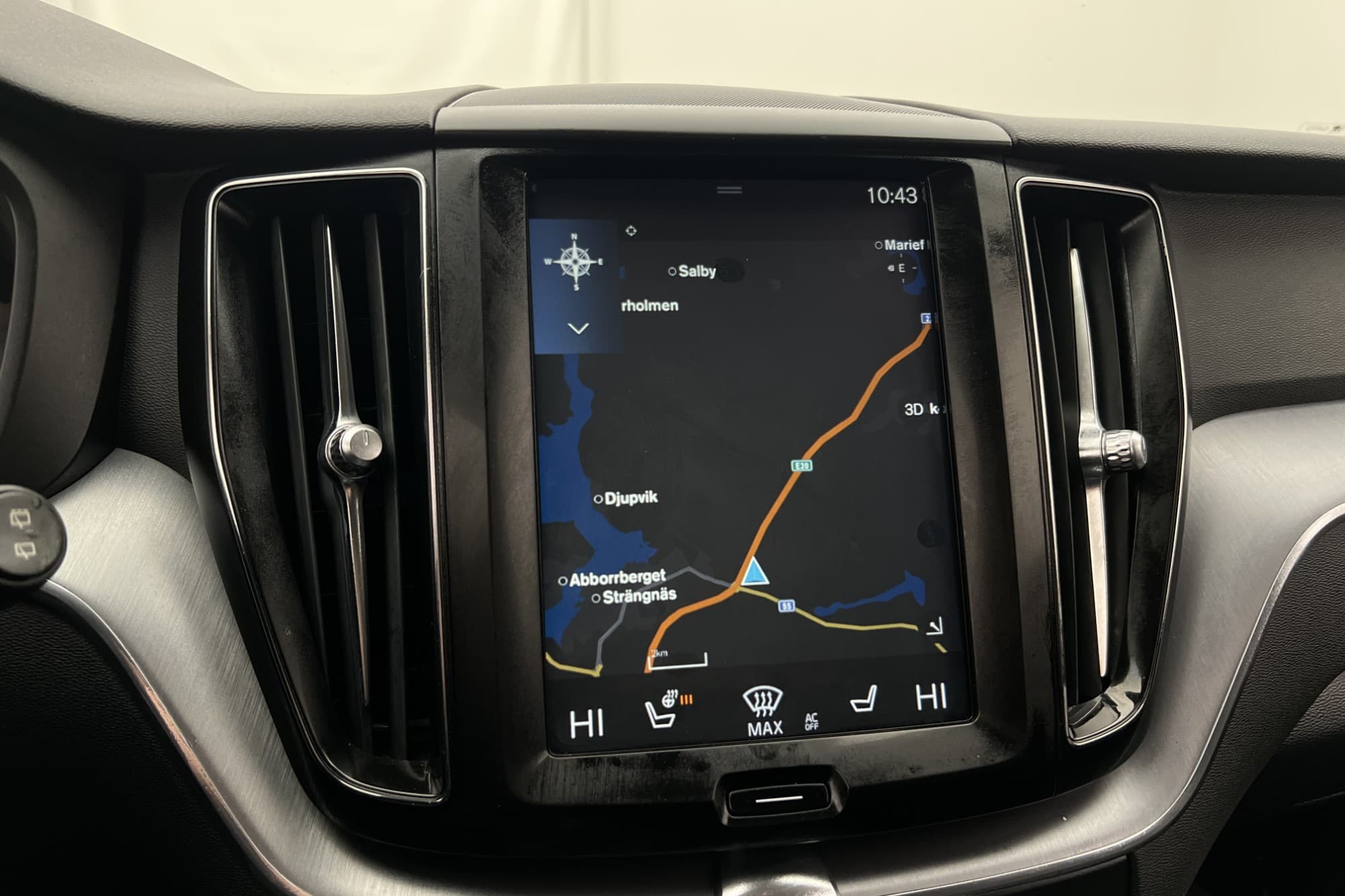 Volvo XC60 D4 AWD Momentum VOC D-Värmare Kamera Navi CarPlay