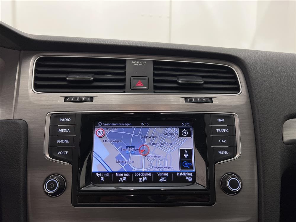 Volkswagen Golf SC 1.6 TDI 105hk B-kamera Navi 0.4l/milinteriör