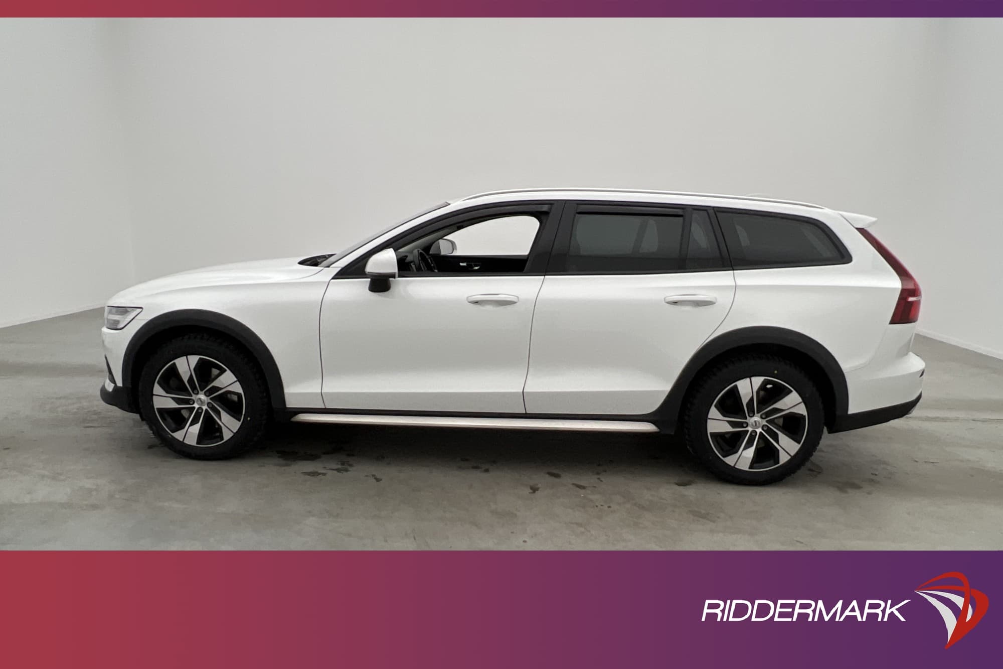 Volvo V60 Cross Country D4 AWD Momentum