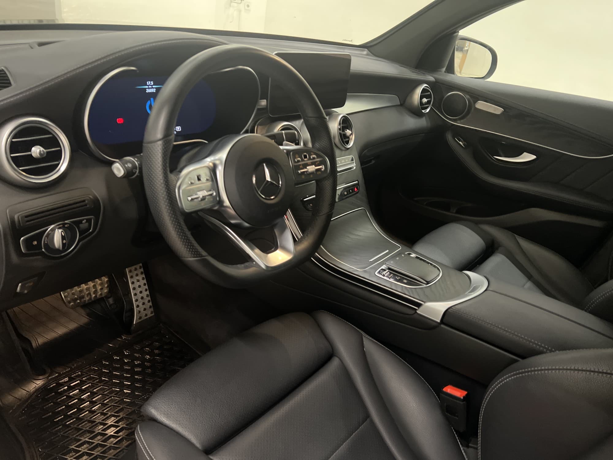 begagnad-mercedes-benz-glc-300-4m-306hk-2022-xwt39u-riddermark-bil