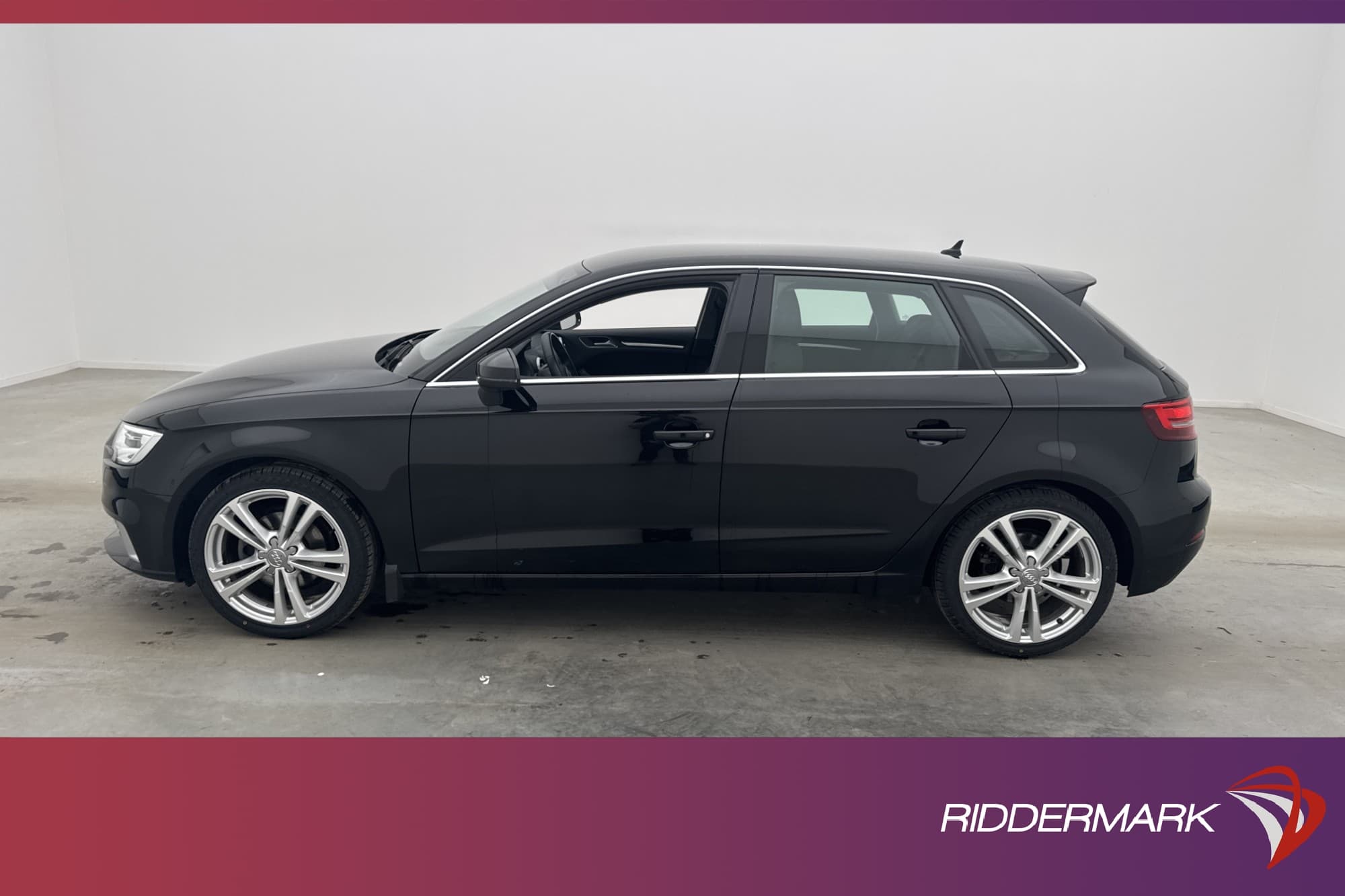 Audi A3 35 TFSI 150hk Adapt-fart P-Sensorer Bluetooth