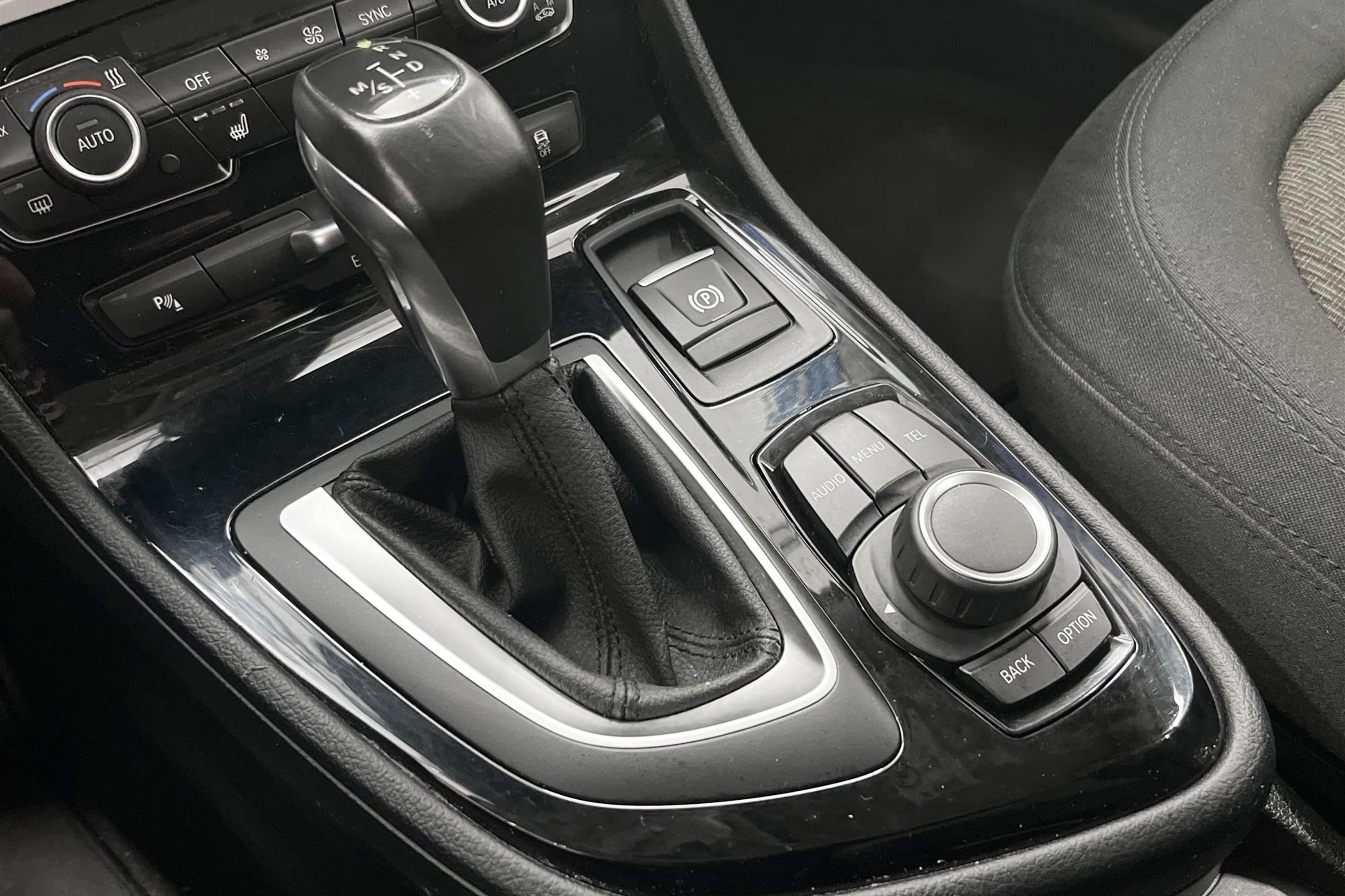BMW 218i Gran Tourer 136hk 7 Sits Hifi B-Kam Låg Skatt