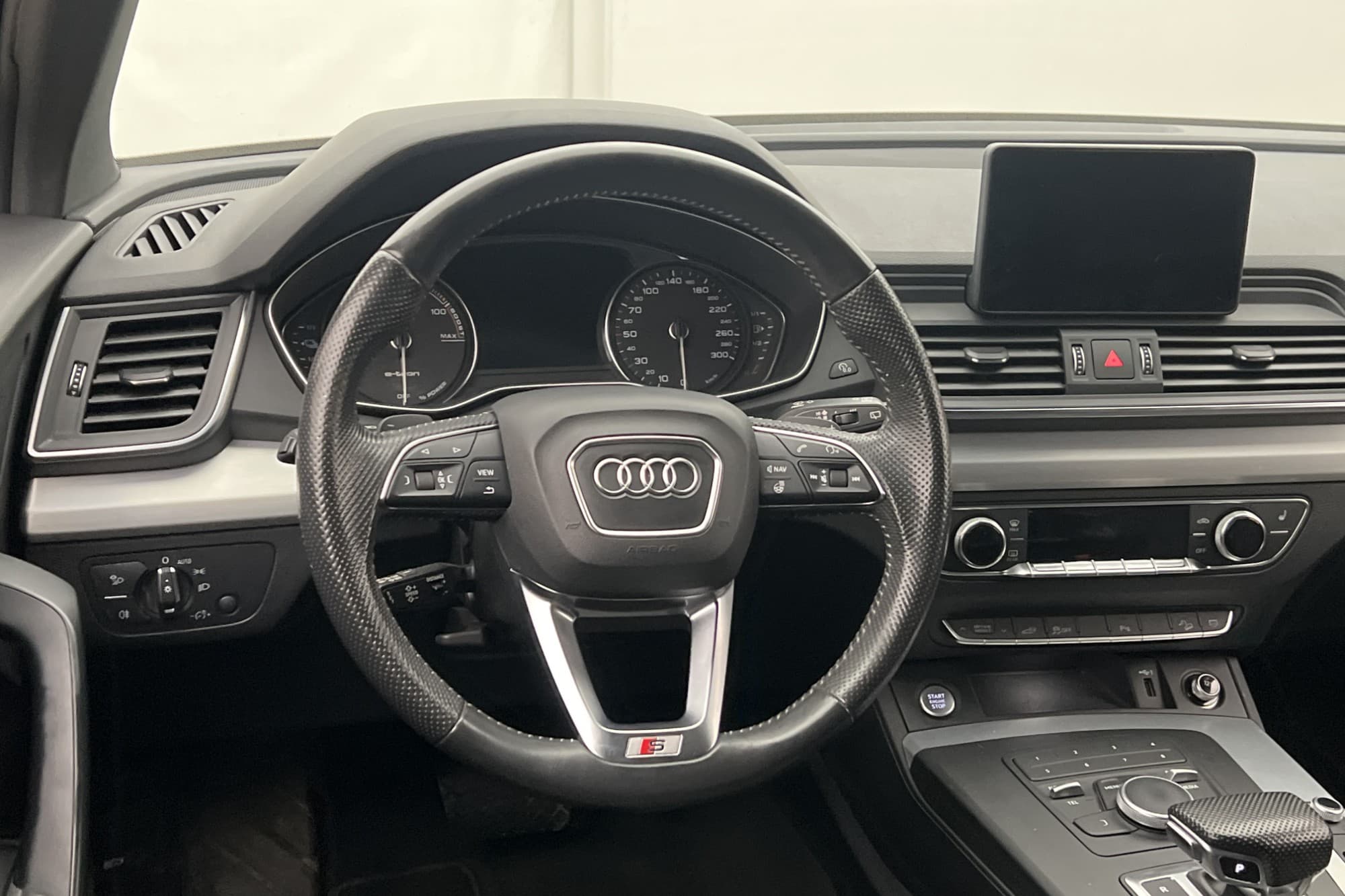 Audi Q5 55 TFSI e Quattro 367hk S-Line Rattvärm Adaptiv-fart