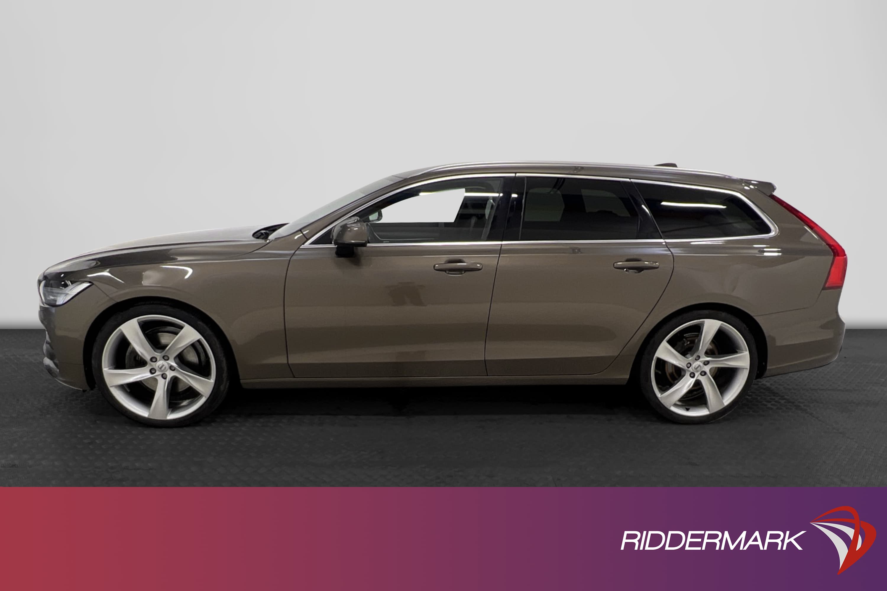 Volvo V90 T5 254hk