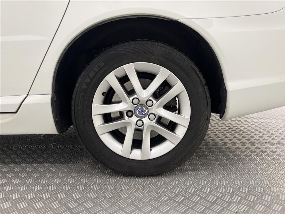 Volvo V70 D4 181hk Summum D-Värm Skinn BLIS VoC 0,45l/milinteriör