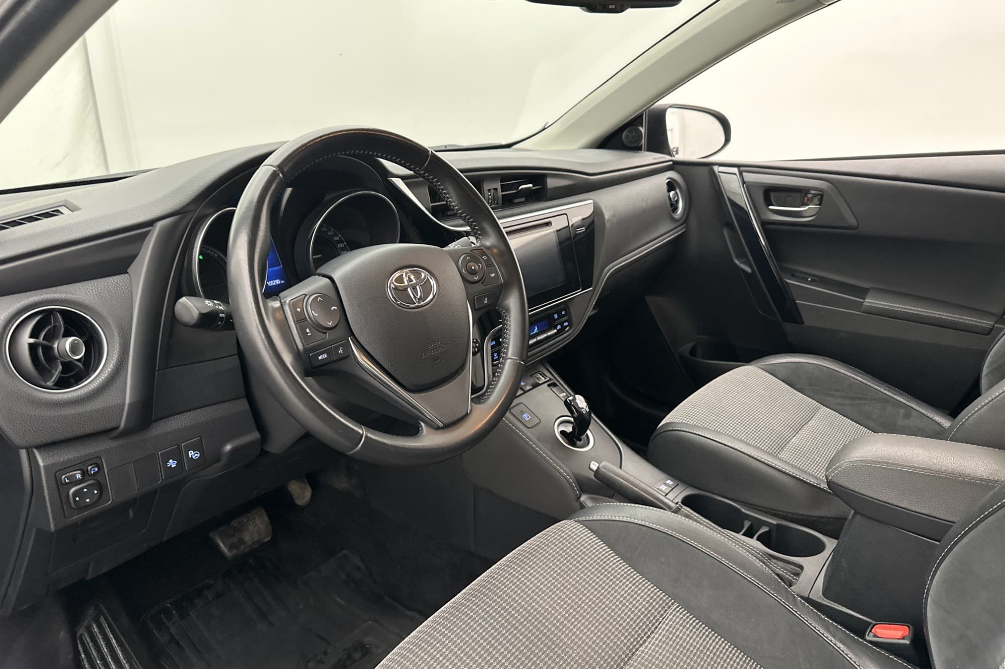 Toyota Auris Touring Sports Hybrid Executive Kamera Navi