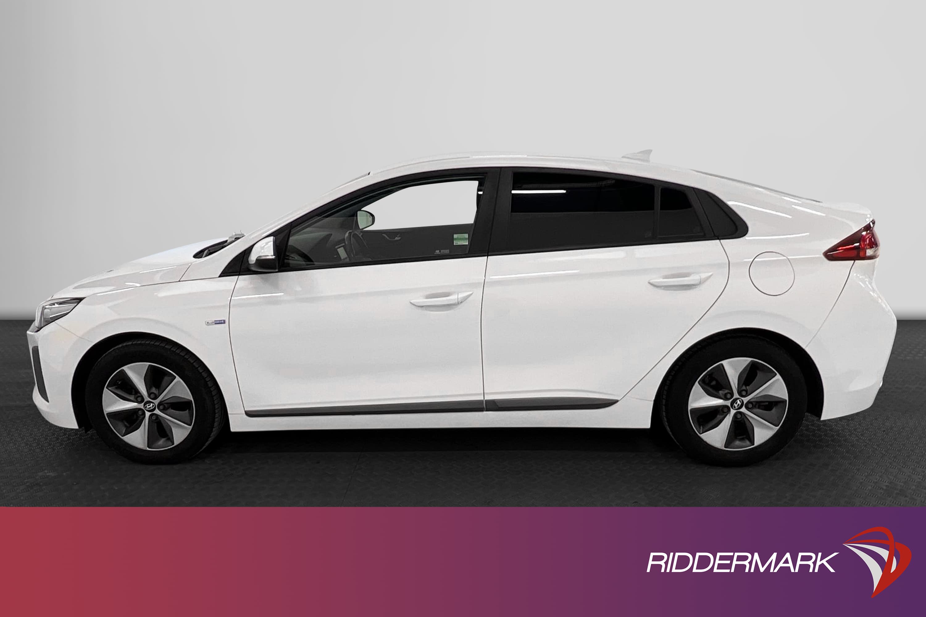 Hyundai Ioniq Hybrid 1.6 141hk B-Kamera Adaptiv 360kr Skatt