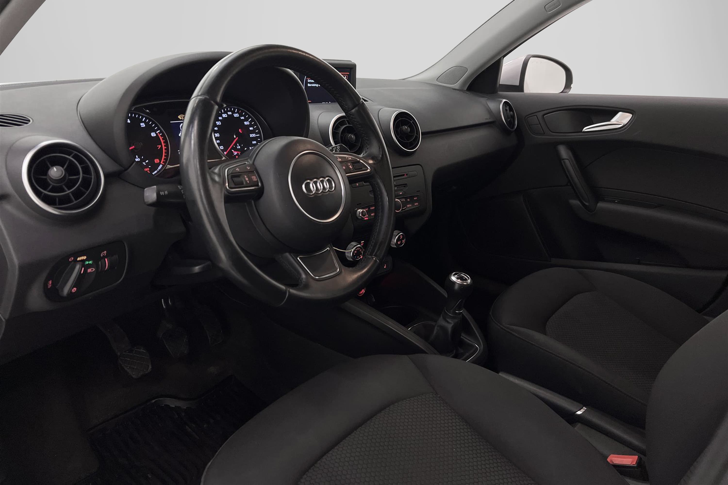 Audi A1 1.2 TFSI 86hk Sport Edition M/K-Värmare Nyservad