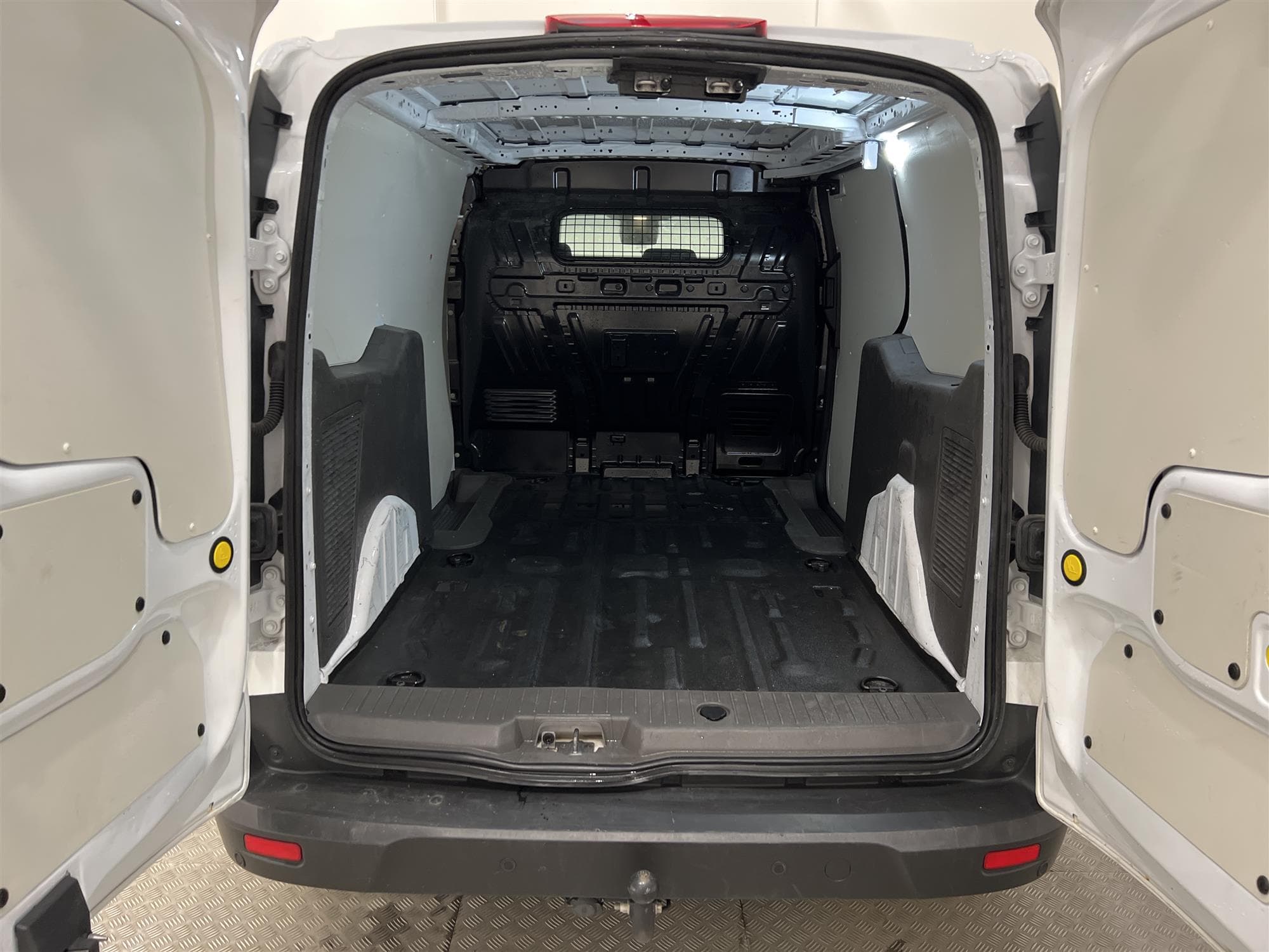 Ford Transit Connect 120hk LWB Drag Kamera Värmare Moms 