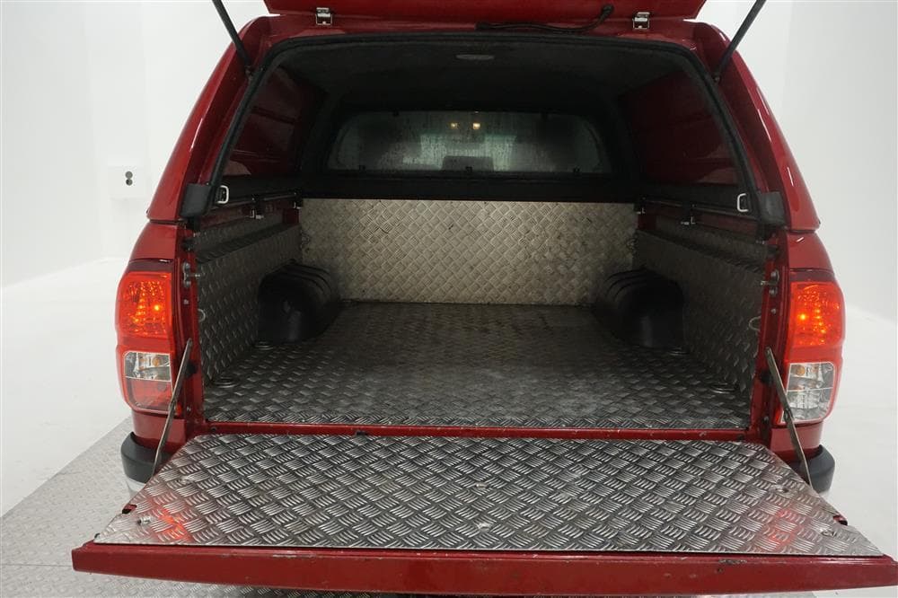 Toyota Hilux Premium 2.4D Automat Kamera Diff Drag Moms exteriör