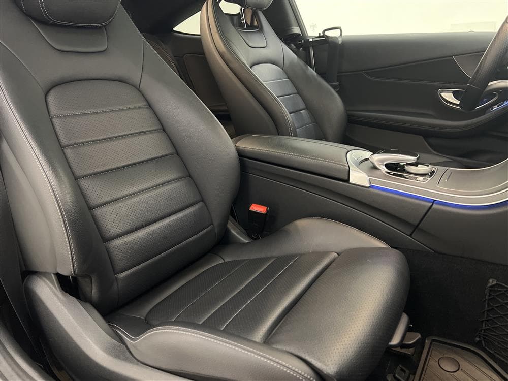 Mercedes-Benz C 220 d Coupé 194hk AMG Pano Burmester Cockpitinteriör