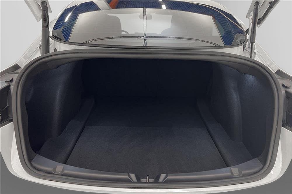 Tesla Model 3 Performance AWD Svensksåld Premiuminteriör