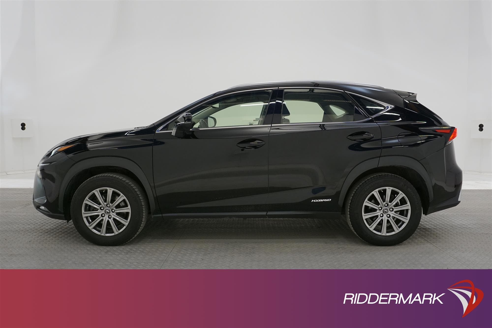 Lexus NX 300h 2.5 AWD 197hk