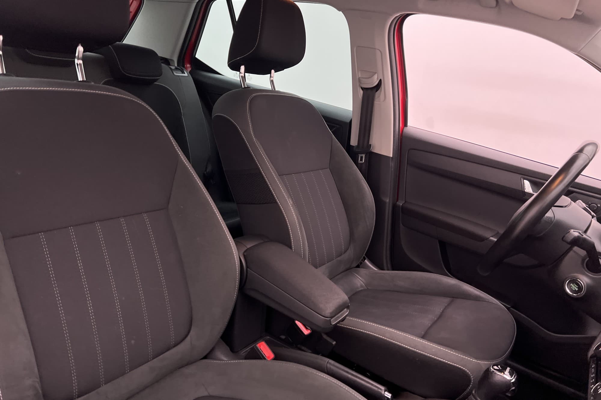 Skoda Fabia 1.0 TSI 110hk Style Sensorer CarPlay Farthållare
