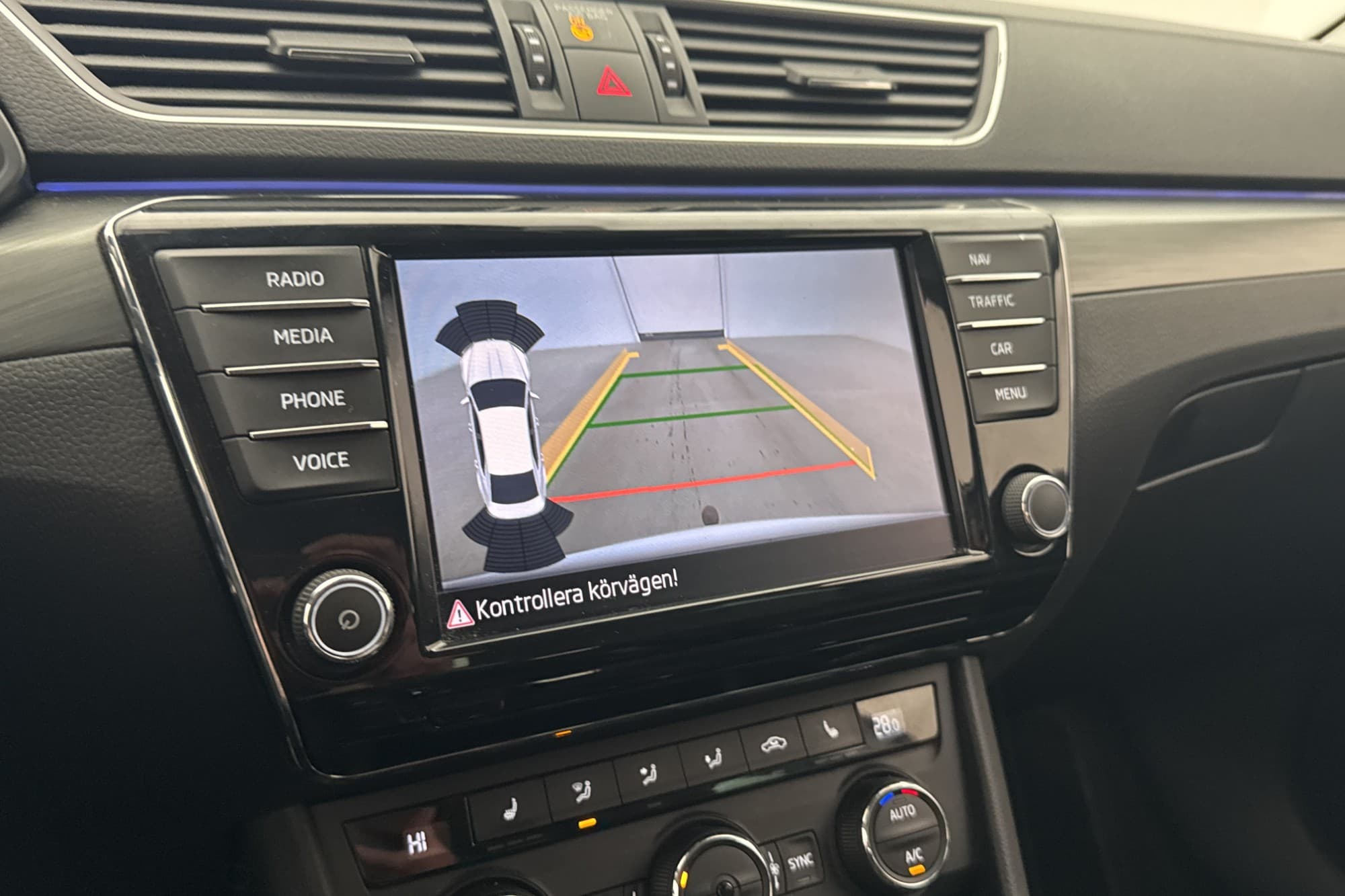 Skoda Superb 2.0 TDI 190hk Business D-Värm Canton Skinn Drag