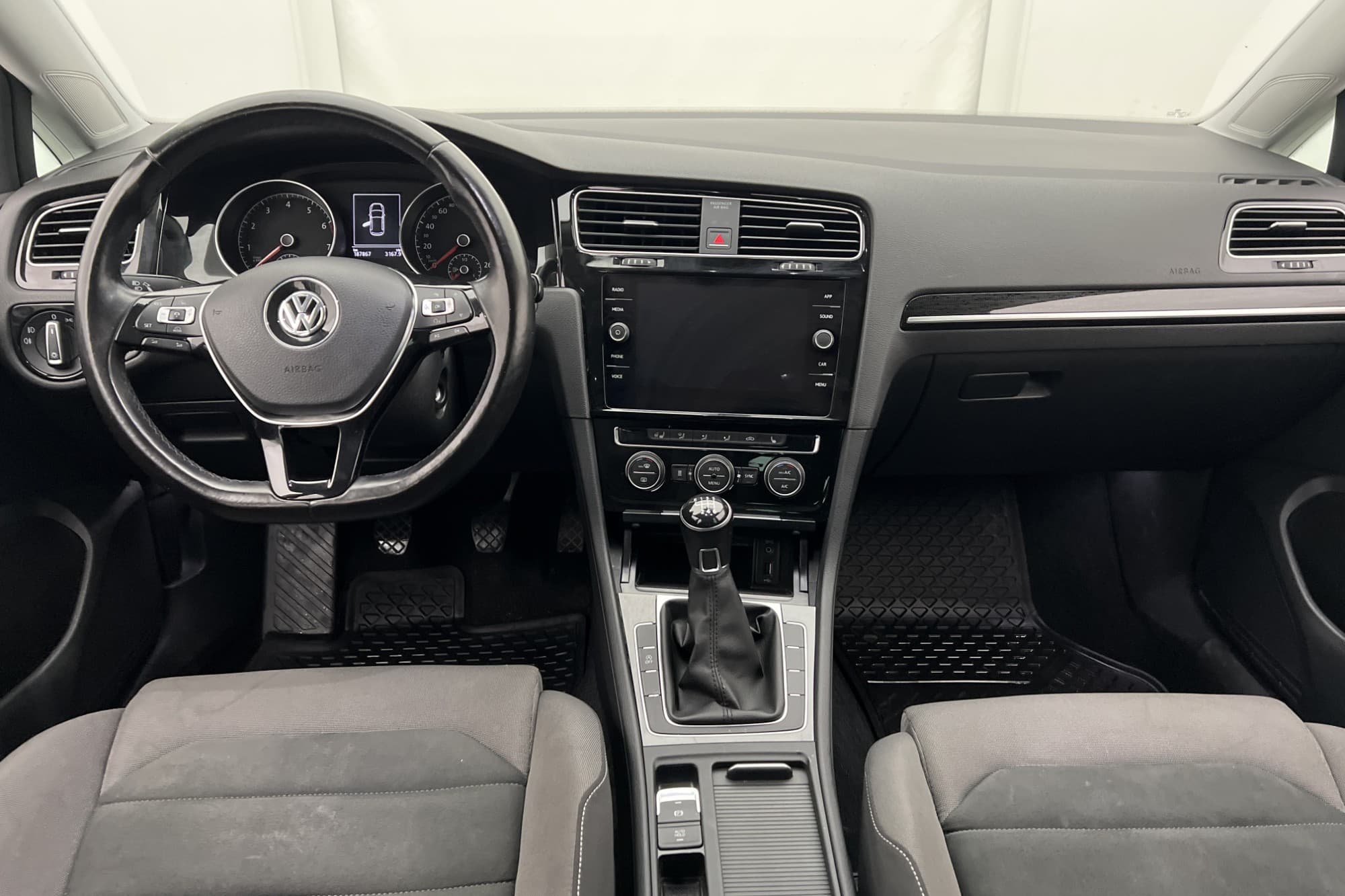 Volkswagen Golf TSI 150hk GT Fjärr-Värmare CarPlay Rattvärme