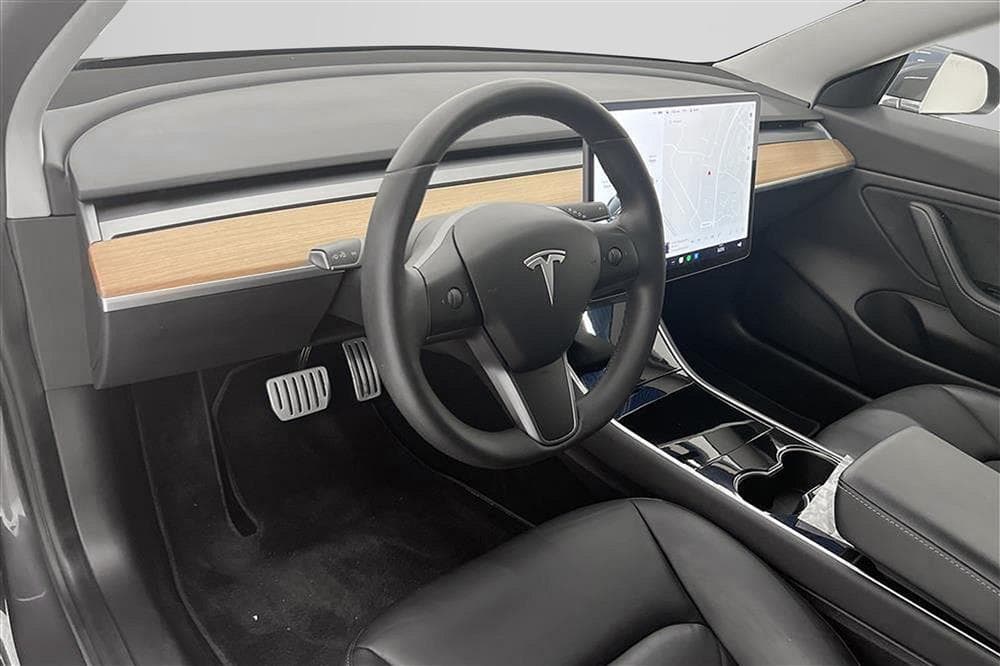 Tesla Model 3 Performance AWD 510hk Svensksåld Premiuminteriör