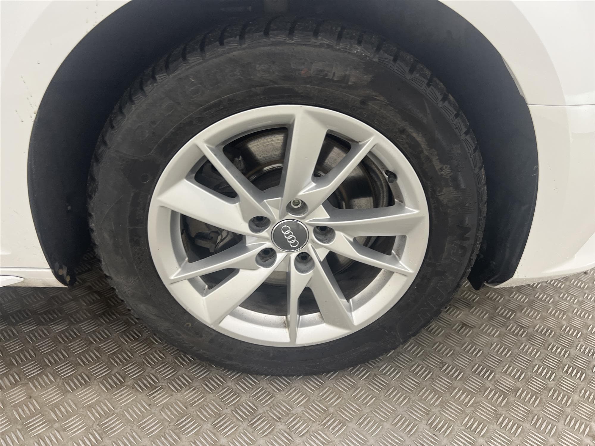 Audi A4 Avant 2.0 TDI S Tronic 150hk M-Värm Navi Dragkrok
