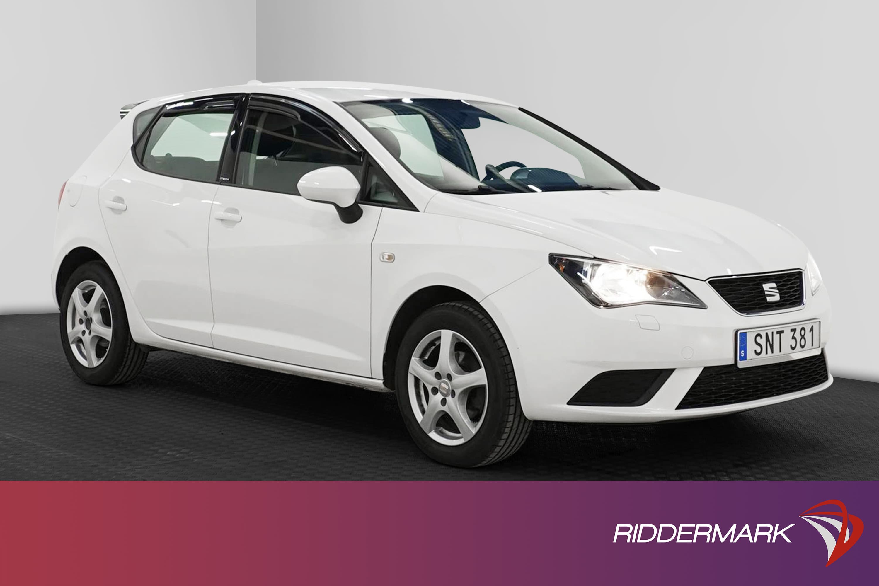 SEAT Ibiza 1.2 TSI 105hk Halvskinn Nybes Låg Skatt 0,42L/mil