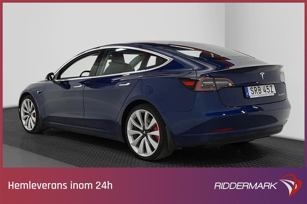 Tesla Model 3 Performance AWD 510hk Svensksåld Autopilotexteriör