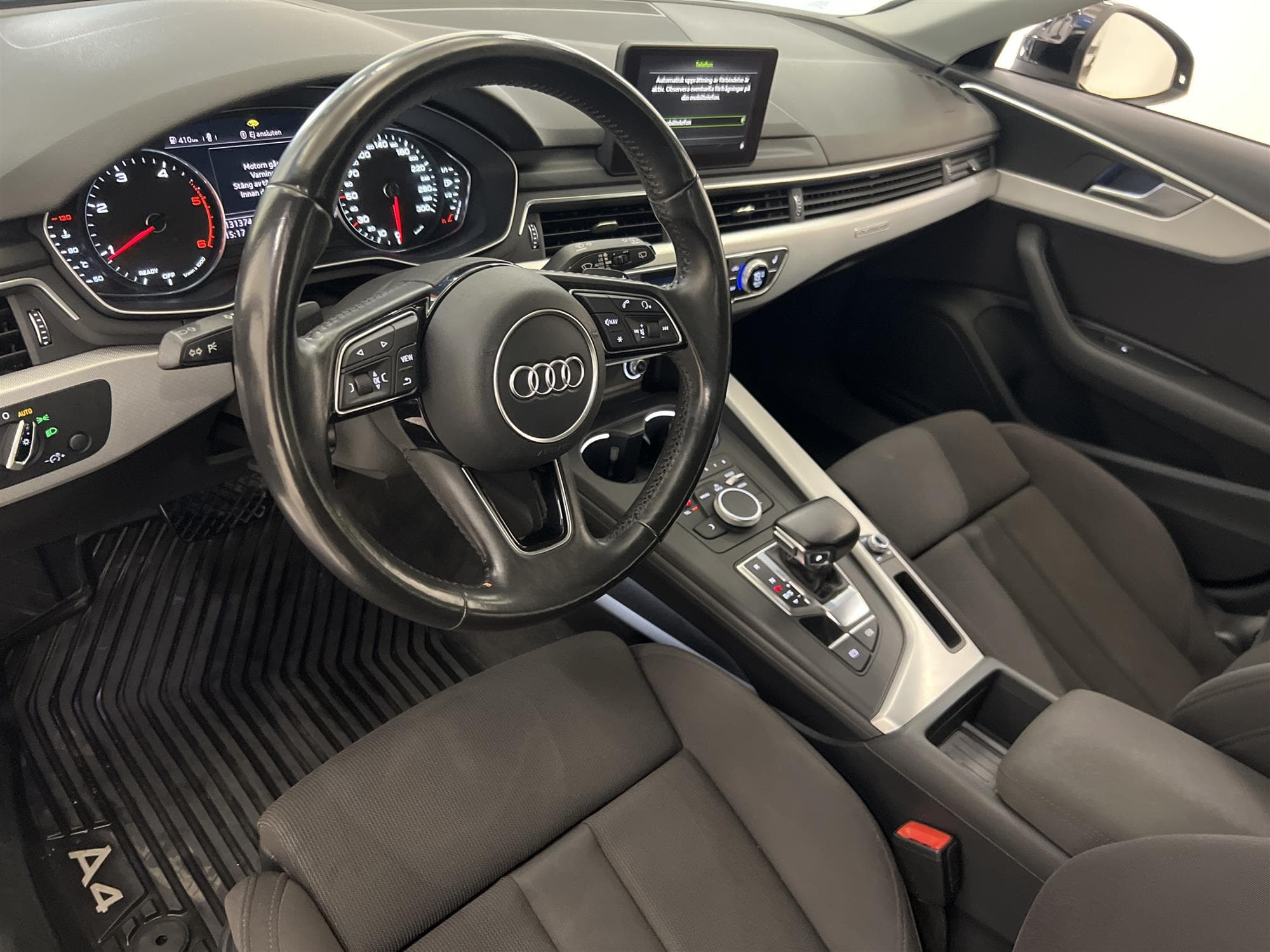 Audi A4 2.0 TDI Quattro 190hk D-Värmare Drag Audi Connect 