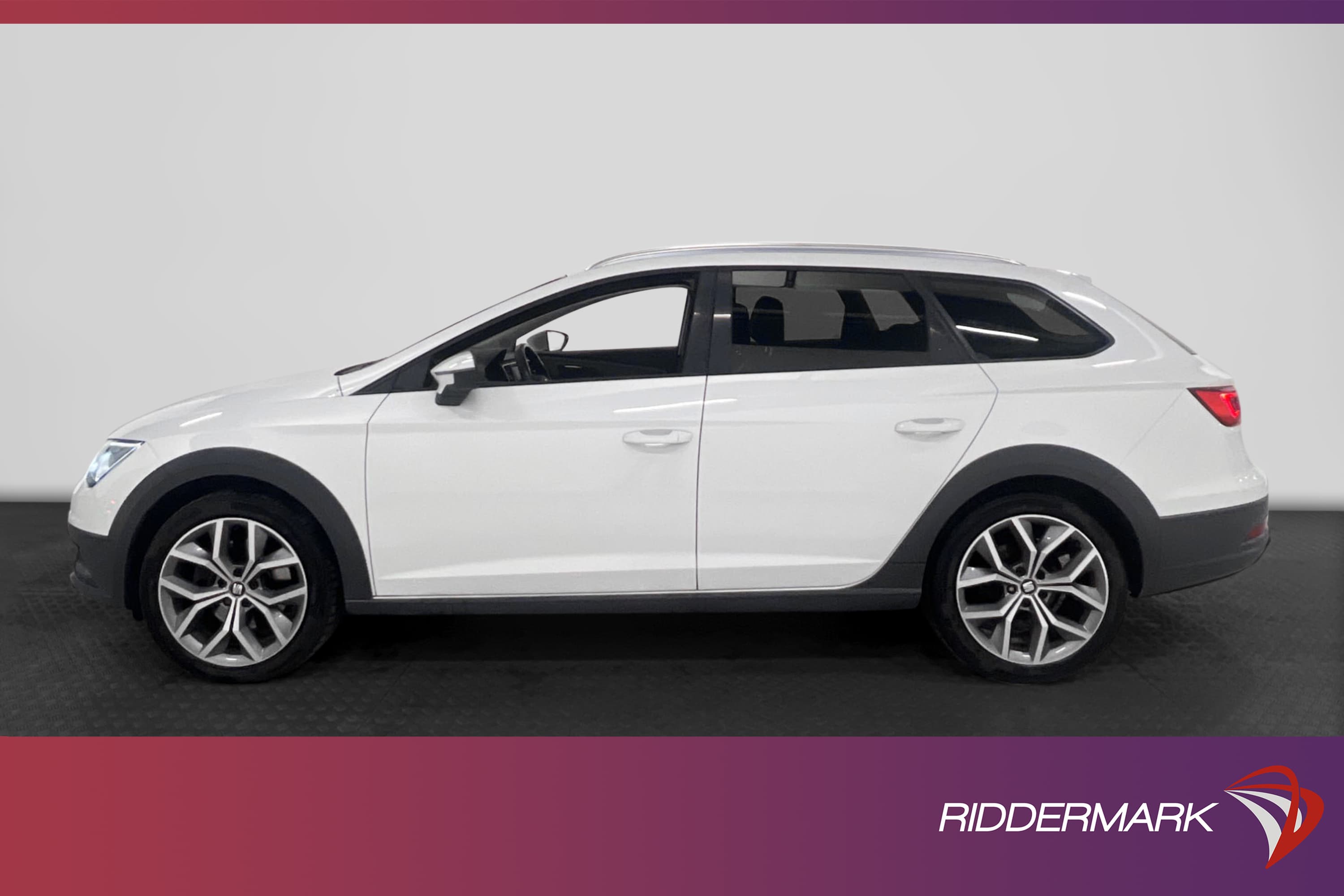 SEAT Leon X-Perience 2.0 TDI 184hk 4D Välservad Navi Drag