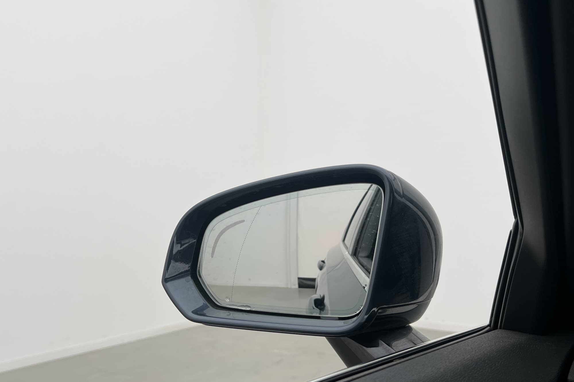 Volvo S90 T4 190hk VOC Värm Navi Kamera BLIS Skinn Drag
