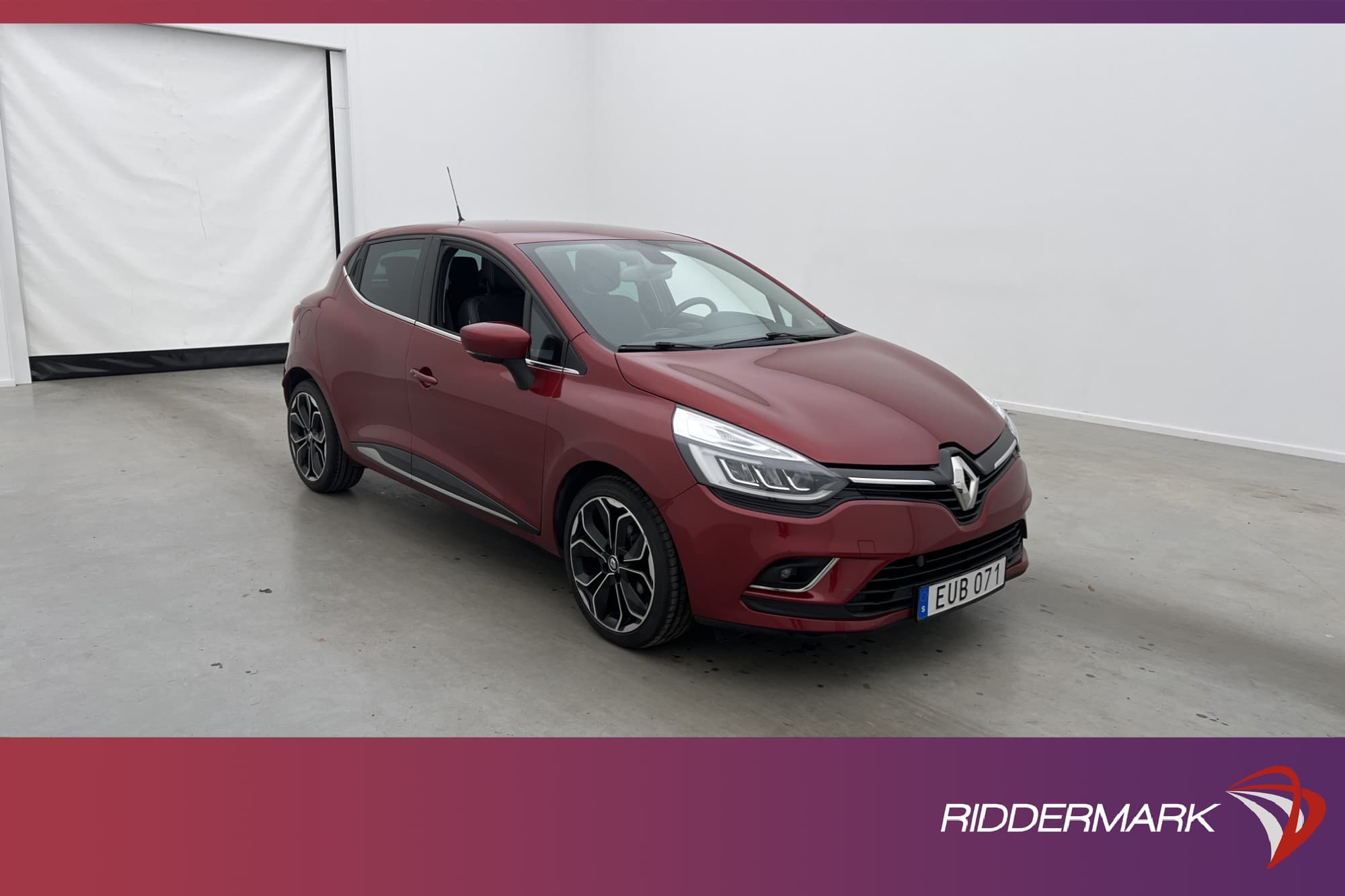 Renault Clio 90hk Intens M&K-Värm BASS-Reflex Navi Sensorer