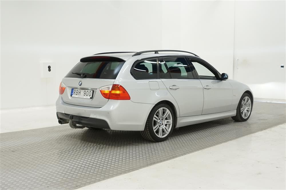 BMW 325xi 218hk Touring E91