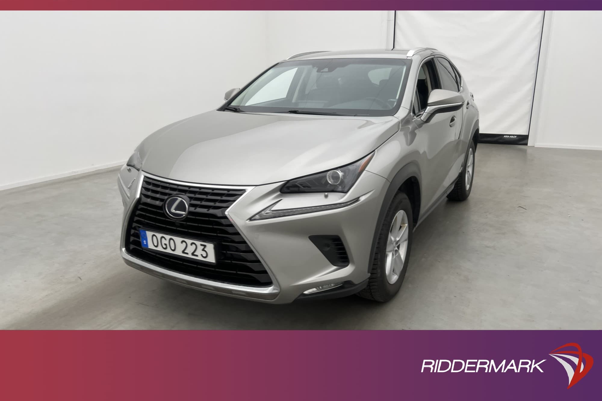 Lexus NX 300h AWD 197hk