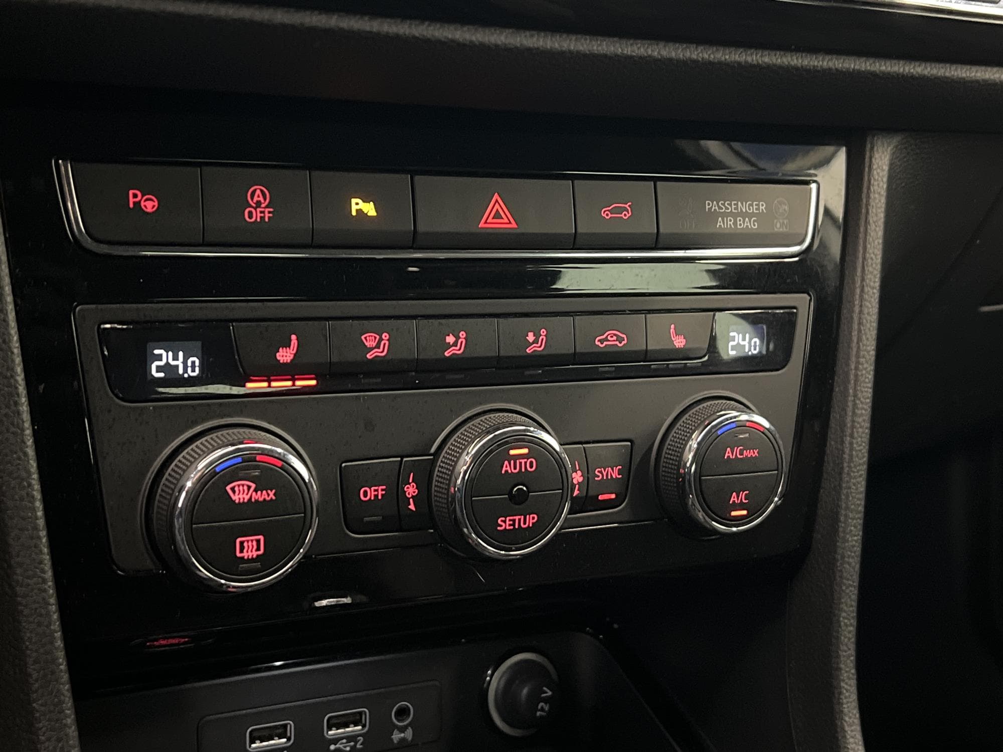SEAT Ateca 1.4 TSI 4Drive 140hk  Drag B-Kam Carplay Adaptiv