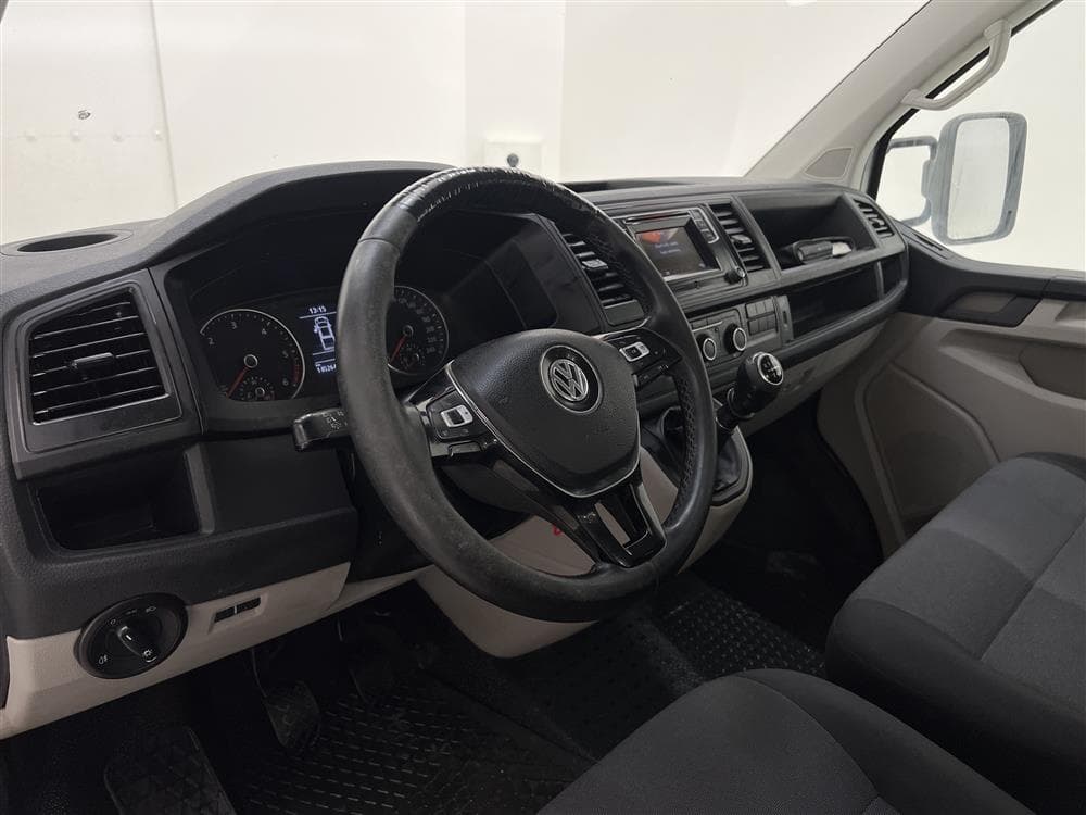 Volkswagen Transporter 2.0TDI Automat 4Motion Värmare Moms 