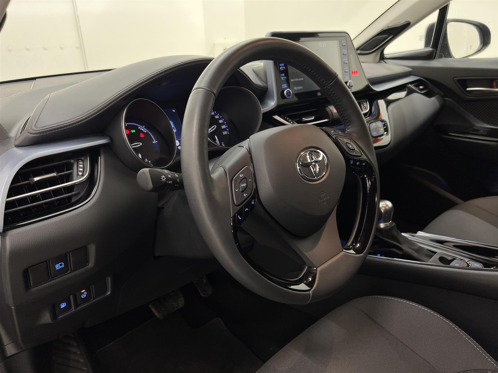 Toyota C-HR Hybrid CVT122hk  Drag JBL B-Kamera 0,38L/mil