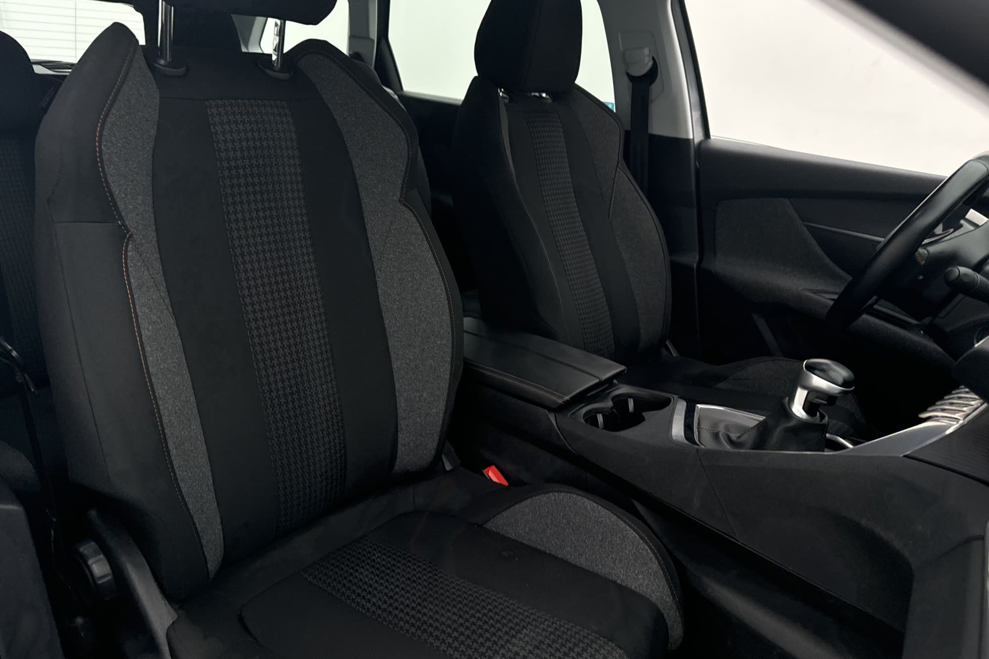 Peugeot 5008 PureTech 130hk Active 7-Sits M&K-Värm Sensorer