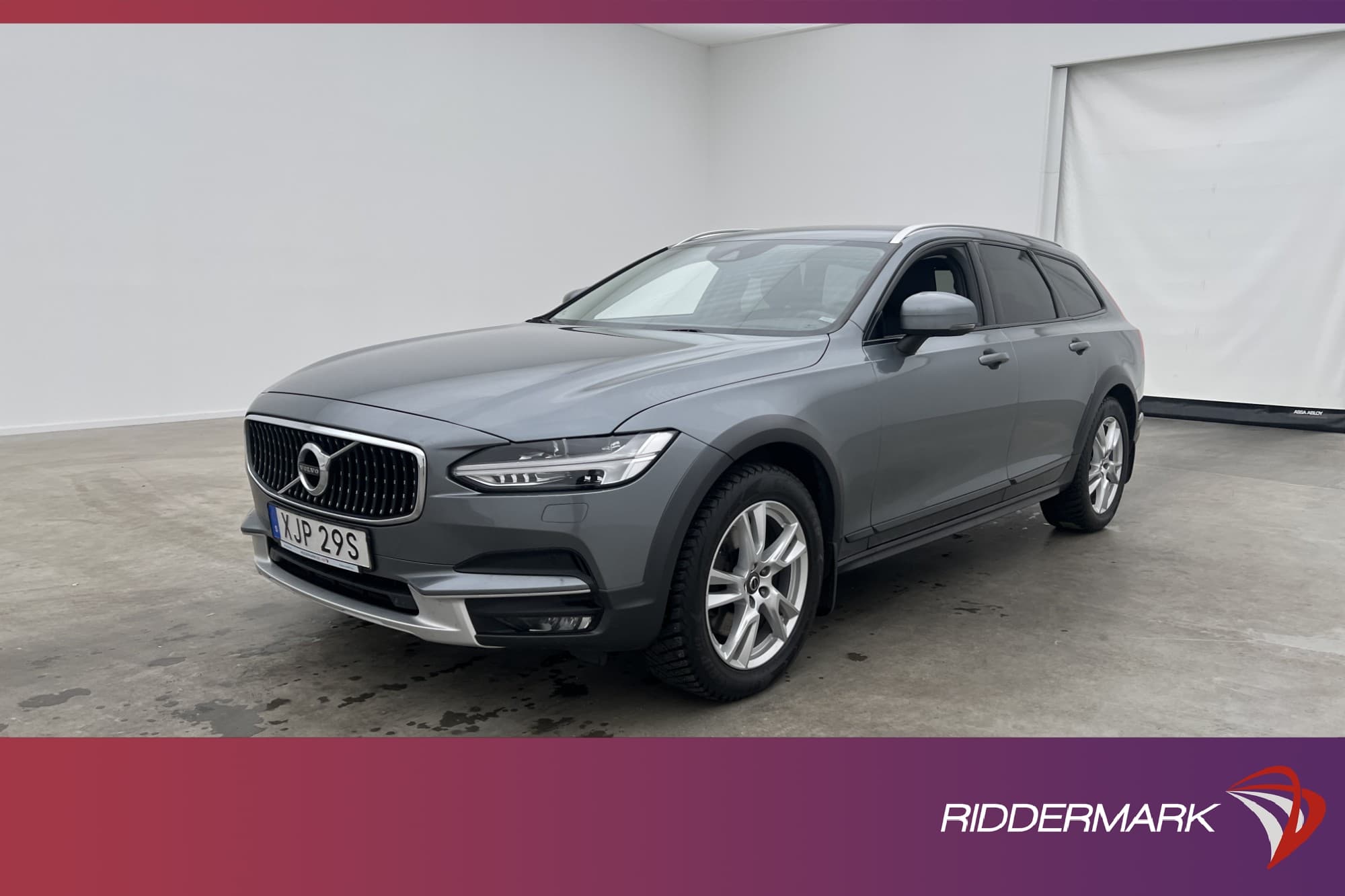 Volvo V90 Cross Country D4 AWD