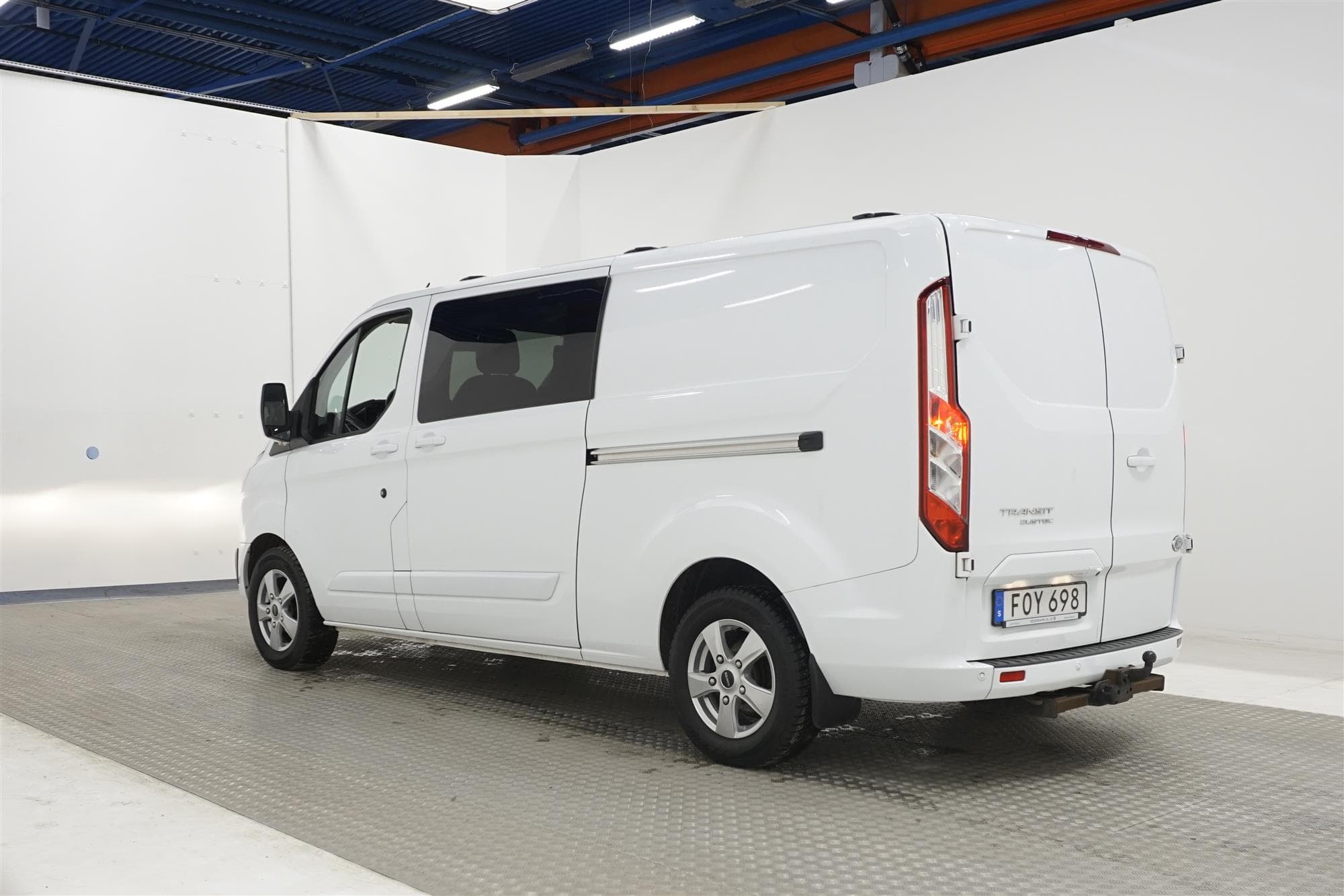 Ford Transit Custom Crew Van 170hk Limited Värmare Drag  exteriör