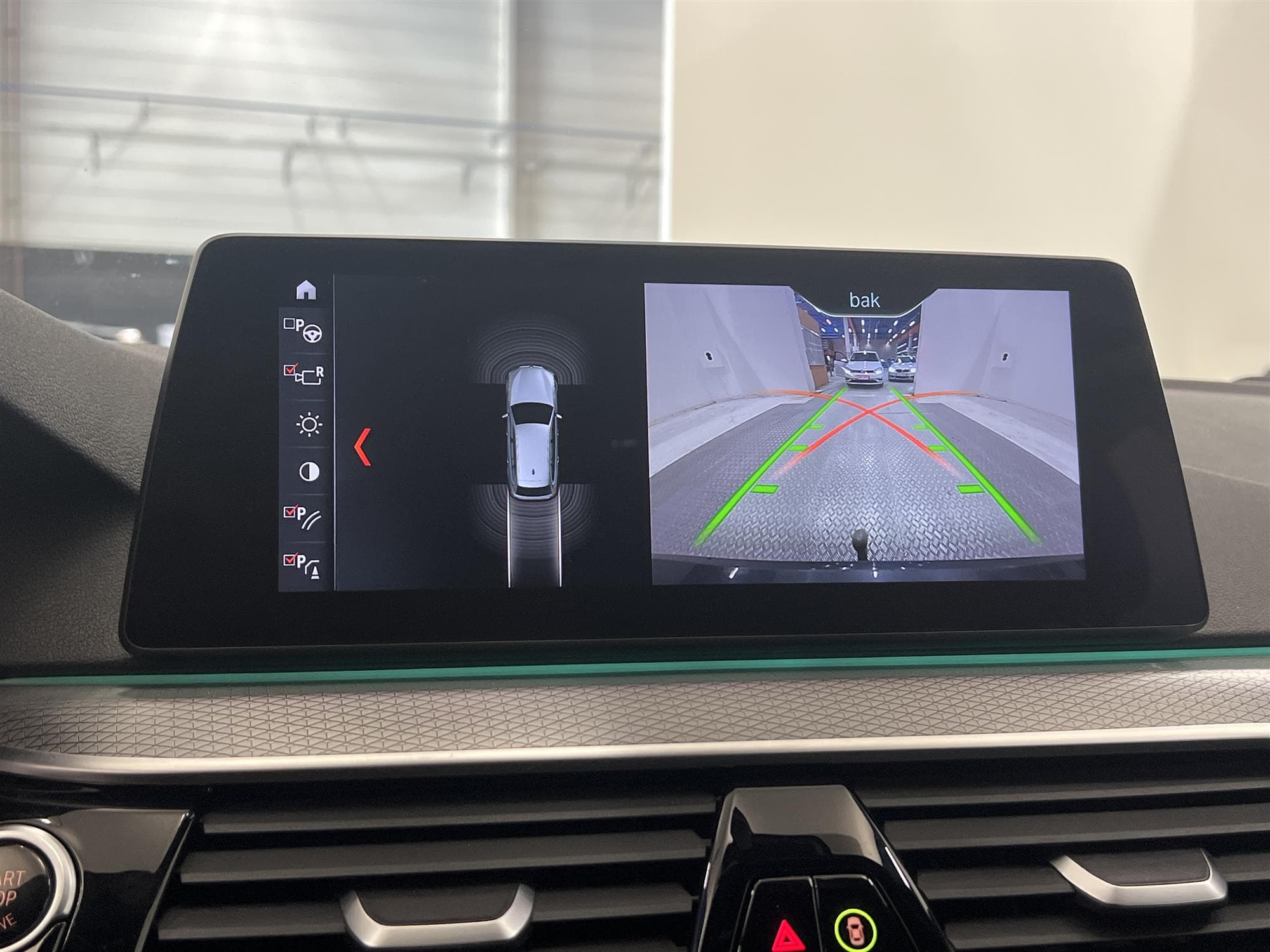 BMW 520d xDrive 190hk M Sport 1 Bruk MOMS Navi Drag D-Värm
