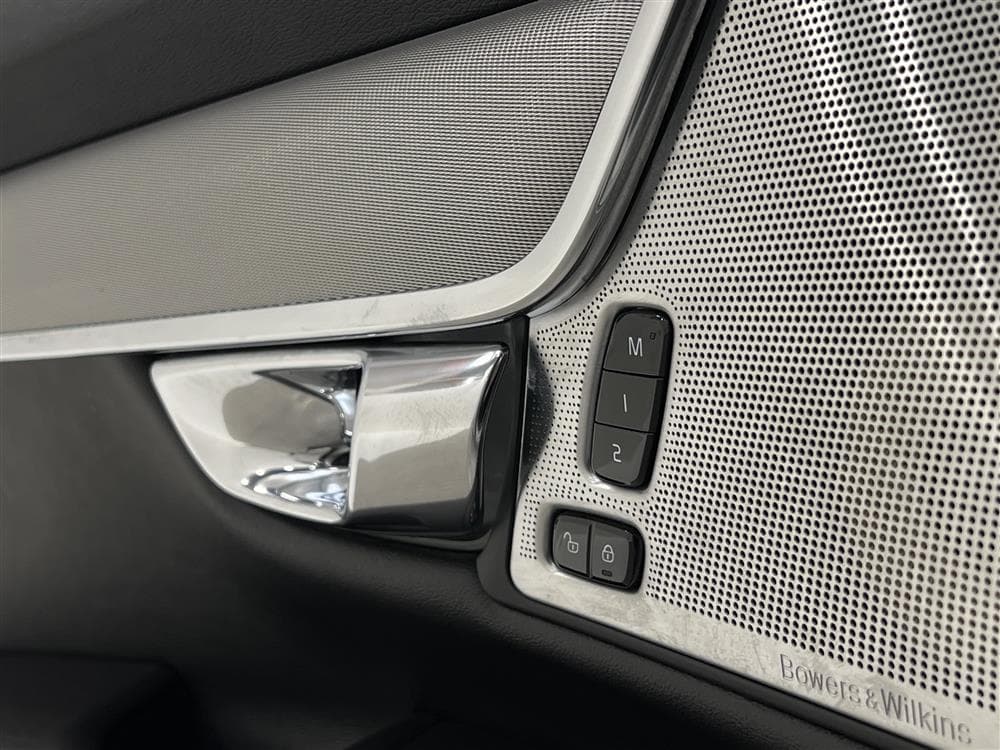 Volvo V90 D5 AWD Inscription VOC Pano B&W 360° HUD 0,49L/Mil