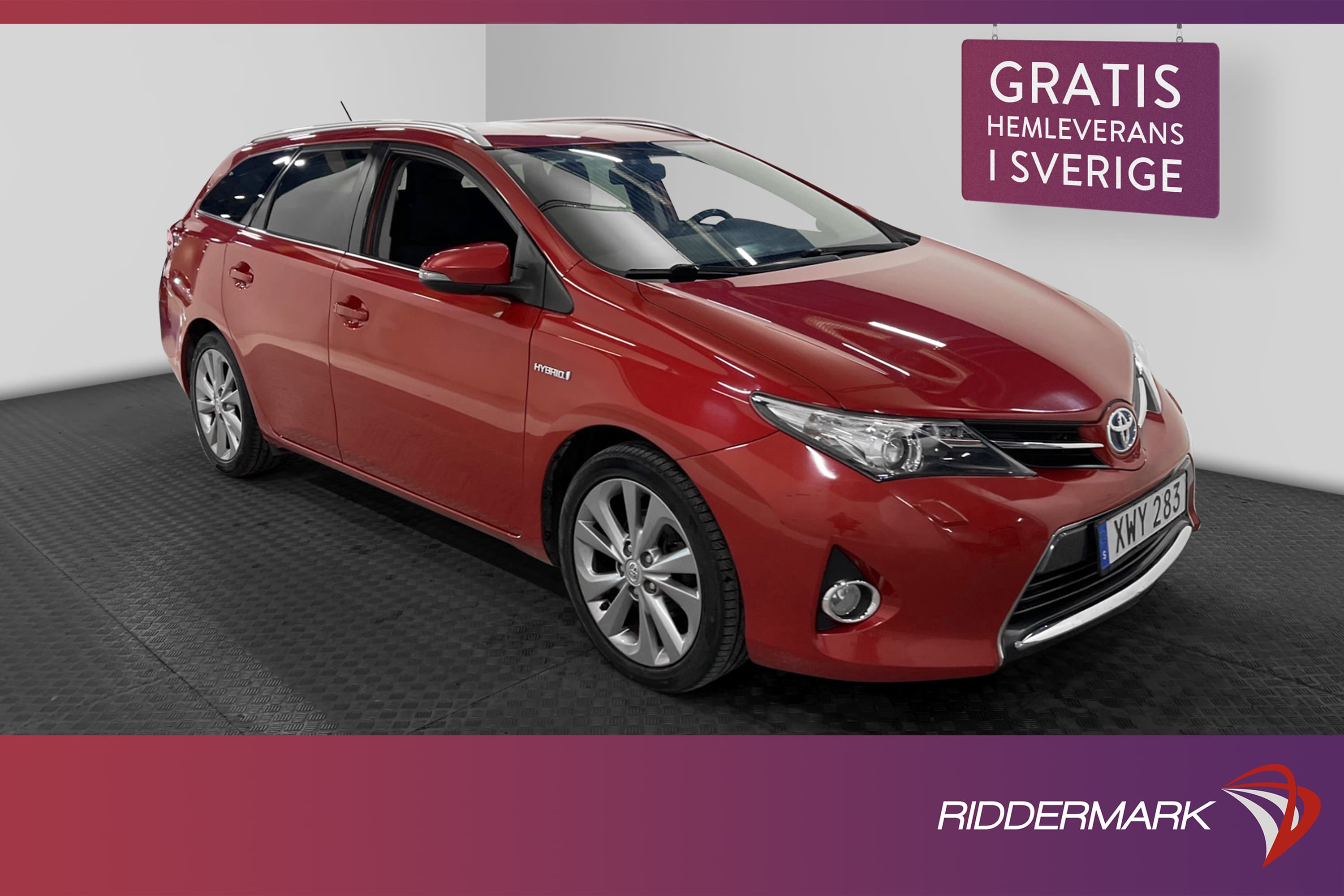 Toyota Auris Sports Touring Hybrid 136hk