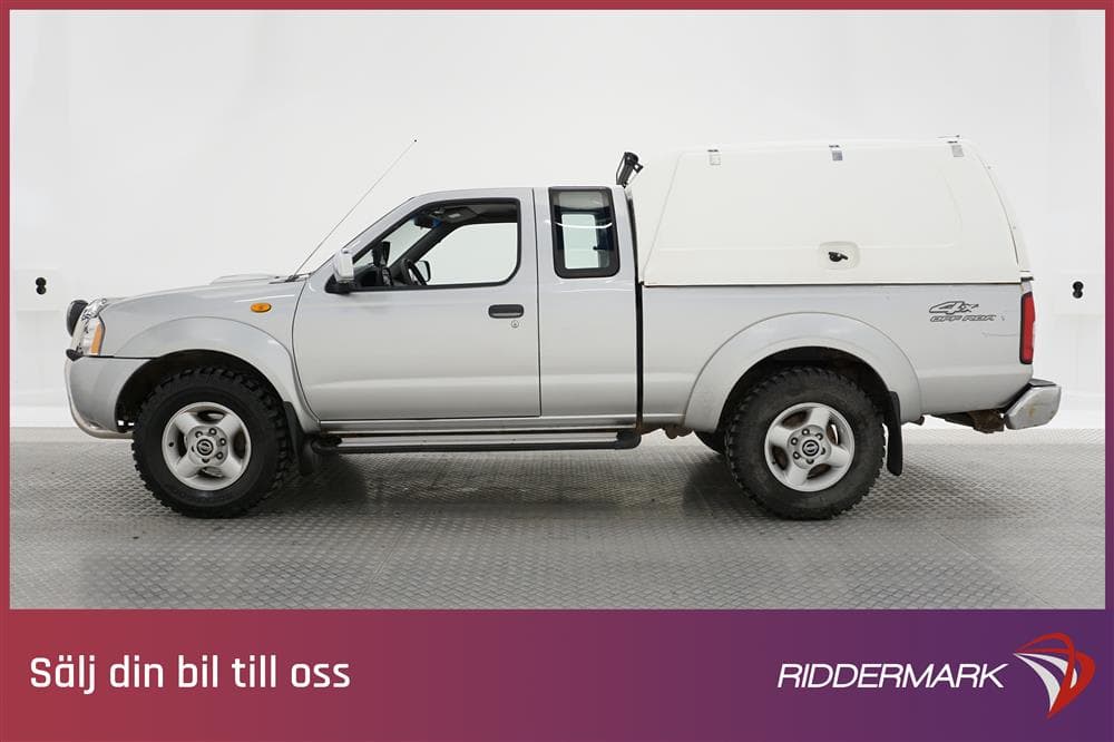 Nissan NP300 King Cab 2.5 4WD 133hk Drag Kåpa Värmare Moms
